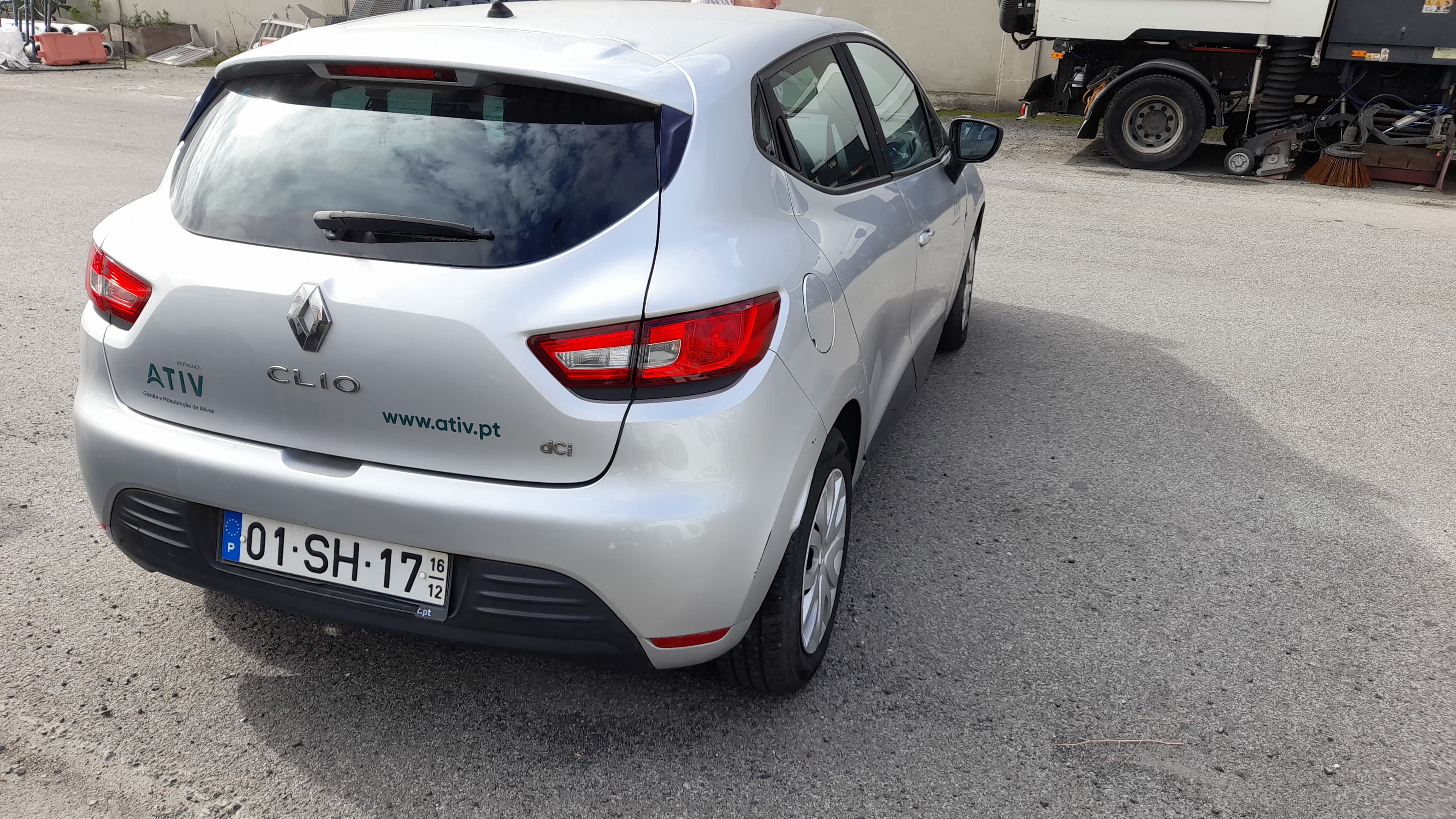 Renault Clio 1.5 DCI 90CV — imagen 6