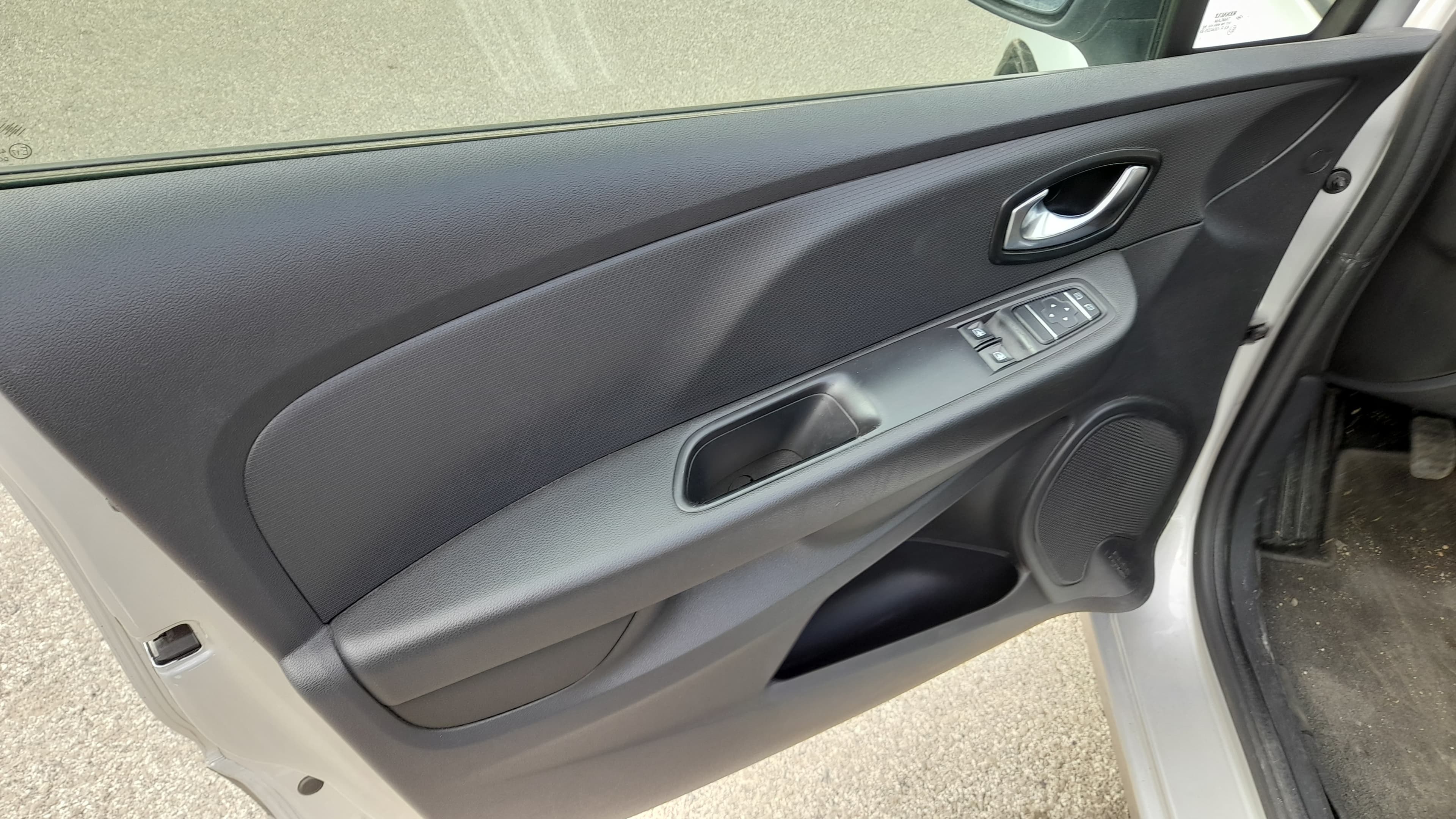 Renault Clio 1.5 DCI 90CV — imagen 9