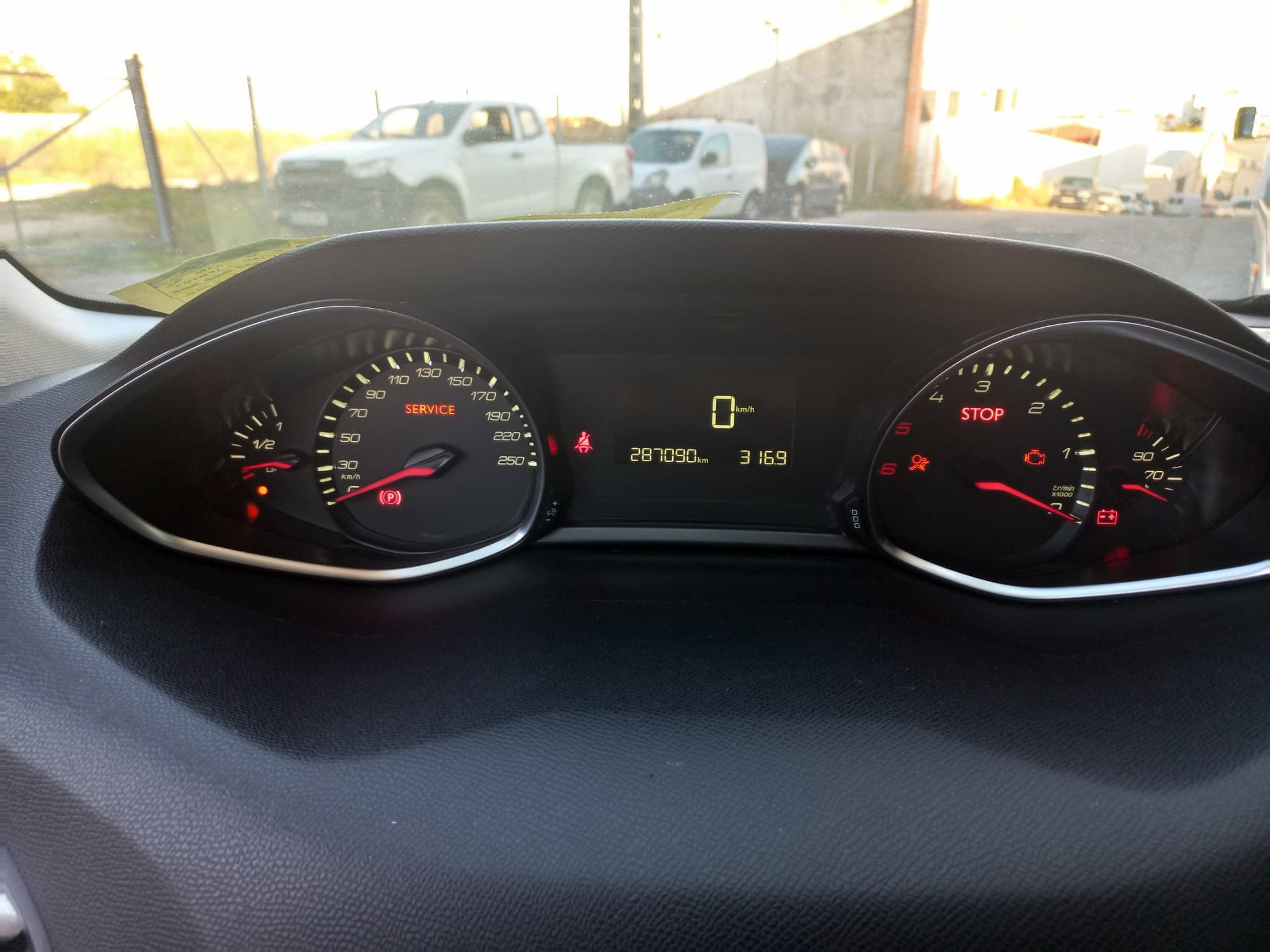 Peugeot 308 SW · Ano 2015 — imagem 16