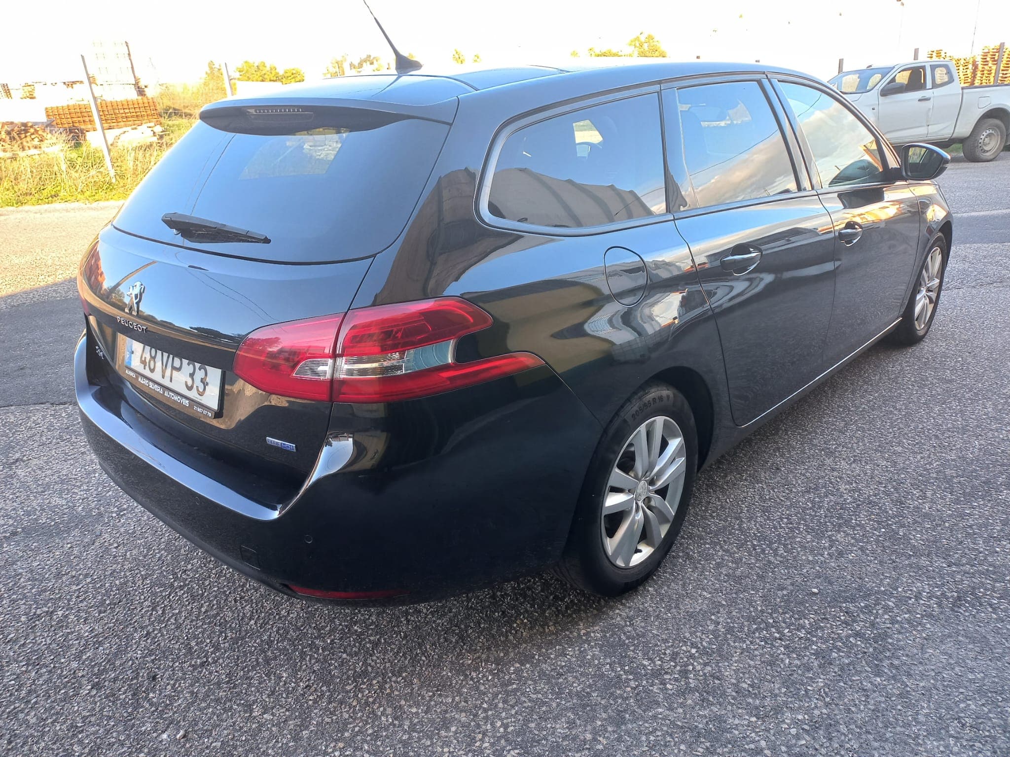 Peugeot 308 SW · Ano 2015 — imagem 4