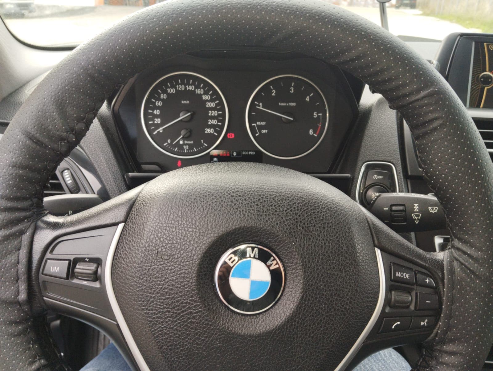 BMW 116 d · Ano 2014 — imagen 24