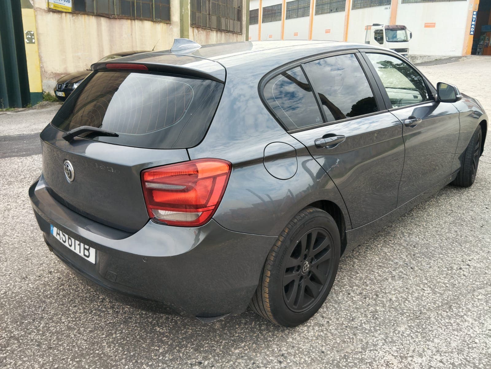 BMW 116 d · Ano 2014 — imagen 5
