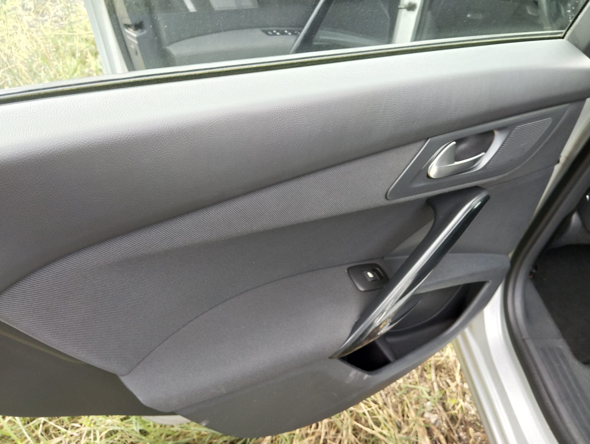 Peugeot 508 SW · Ano 2015 — imagen 25