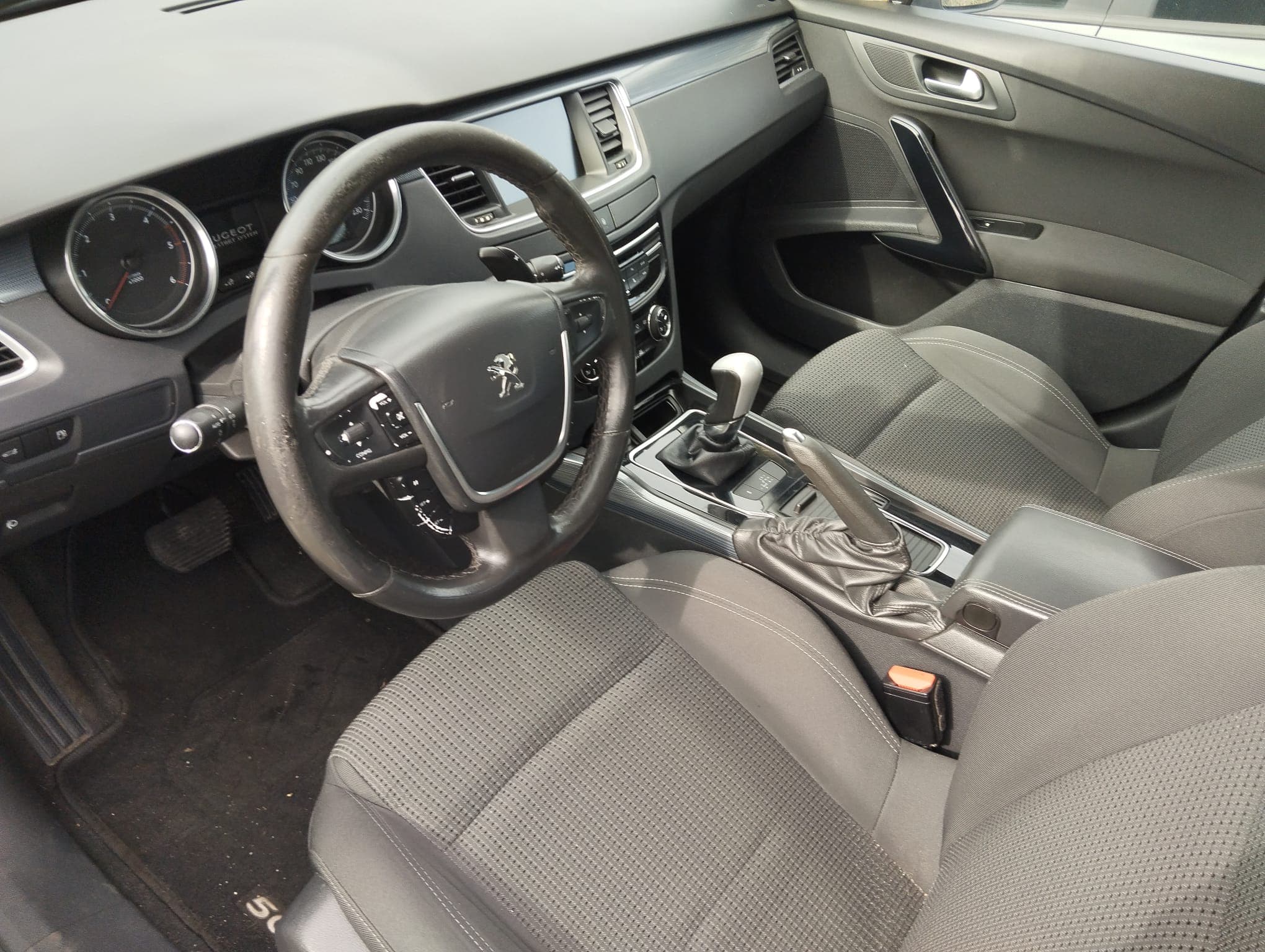 Peugeot 508 SW · Ano 2015 — imagen 27