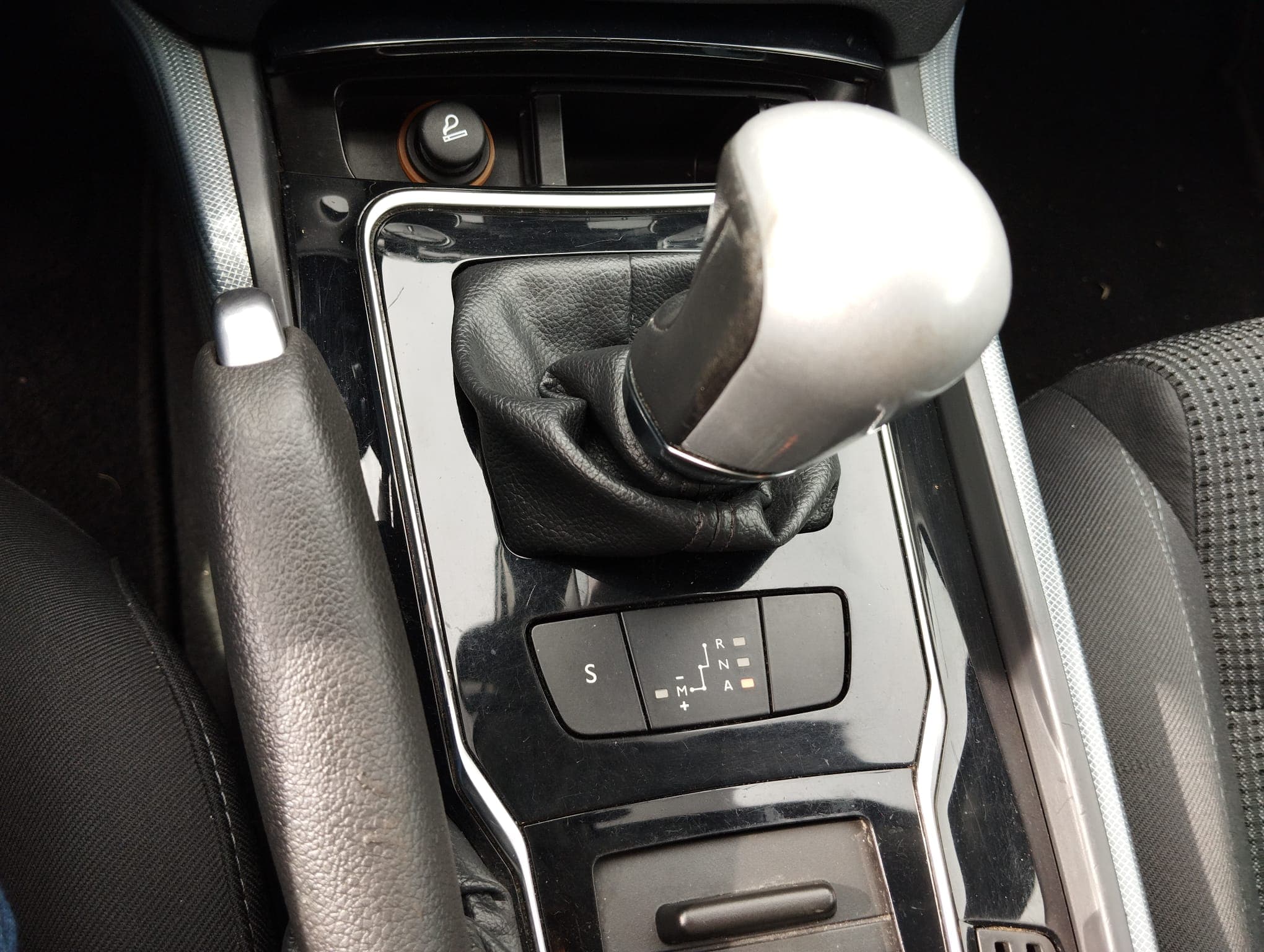Peugeot 508 SW · Ano 2015 — imagen 17