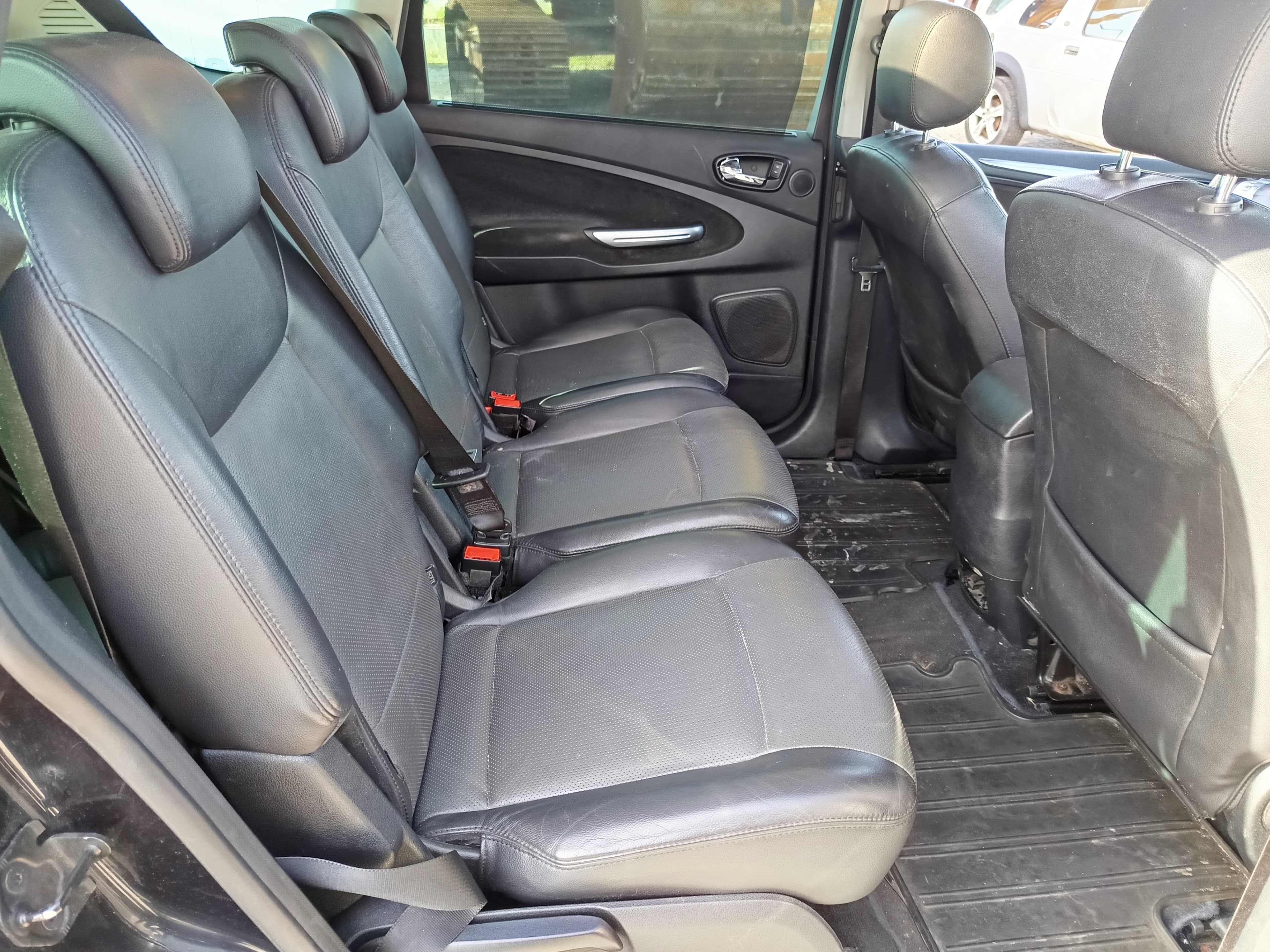 Ford Focus S-Max · Ano 2006 — imagen 22