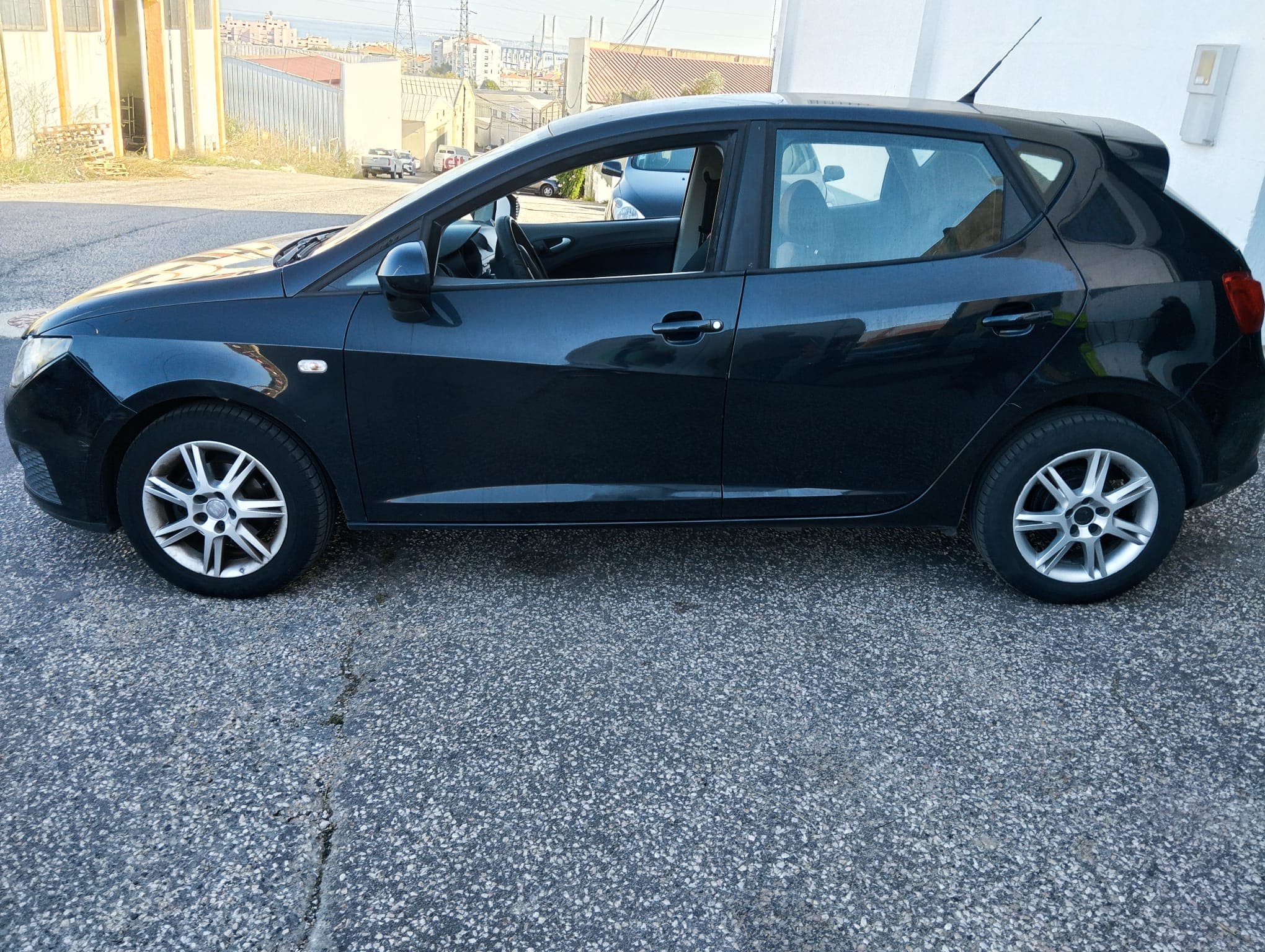 Seat Ibiza · Ano 2010 — imagem 7