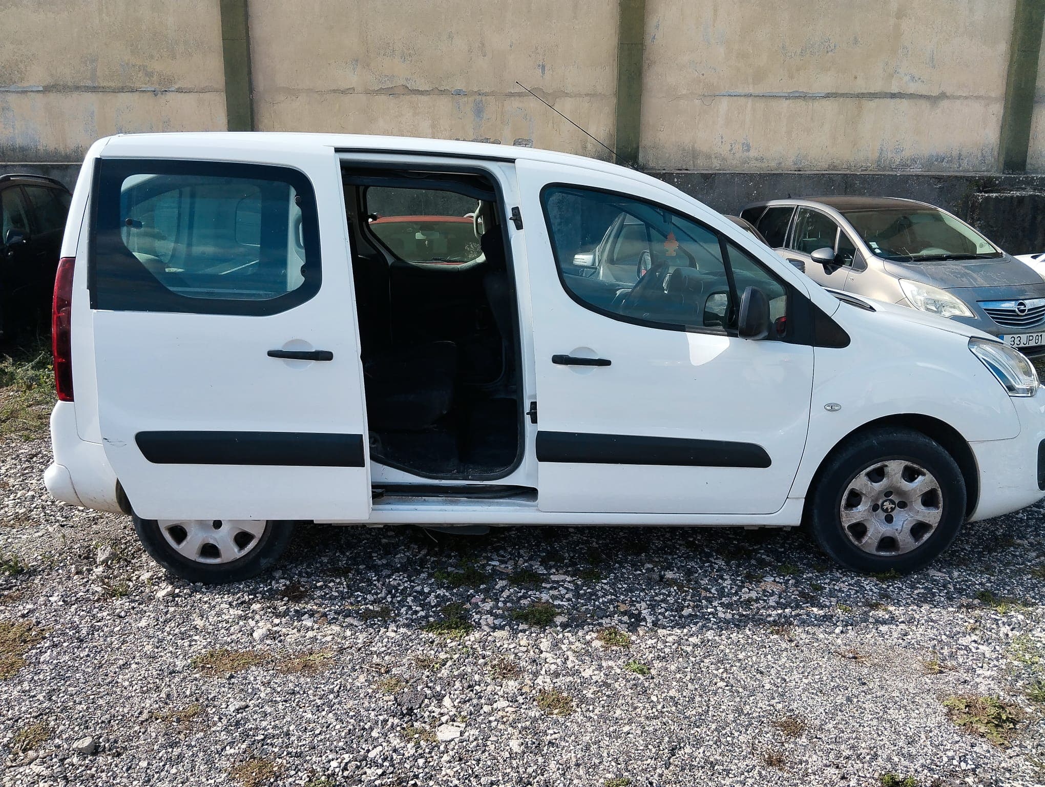 Peugeot Partner Tepee · Ano 2016 — imagem 6