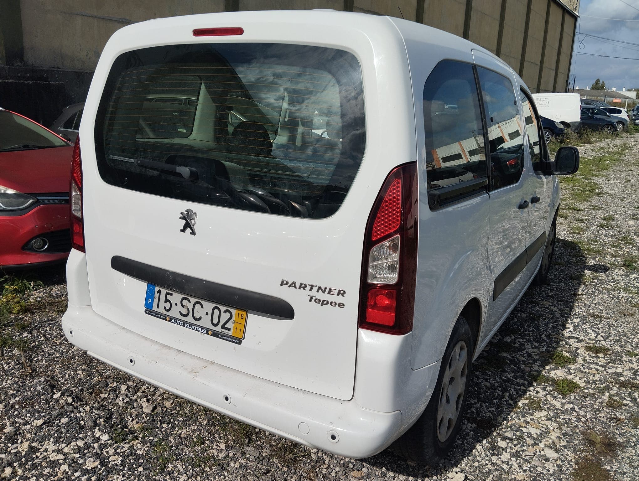 Peugeot Partner Tepee · Ano 2016 — imagem 5