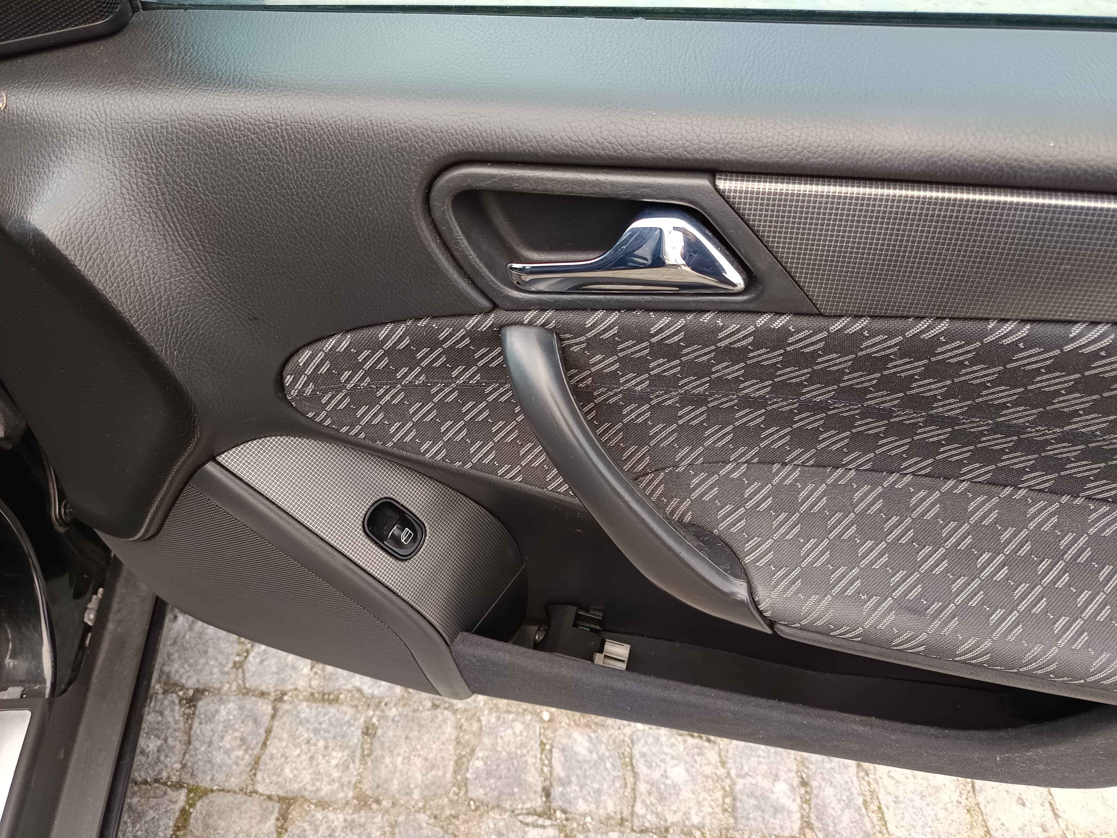 Mercedes-Benz C220 CDI · Ano 2000 — imagen 30