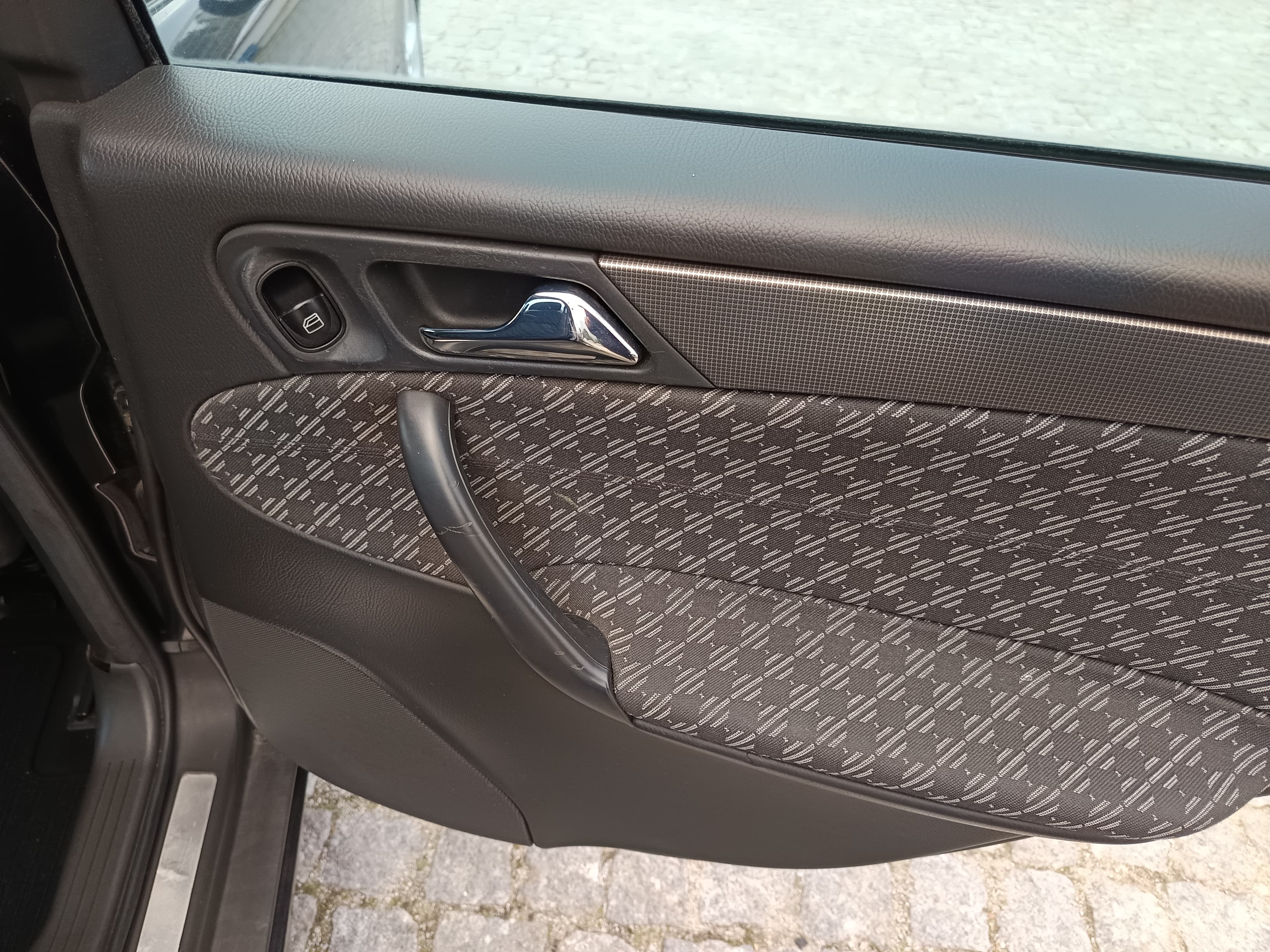 Mercedes-Benz C220 CDI · Ano 2000 — imagen 27