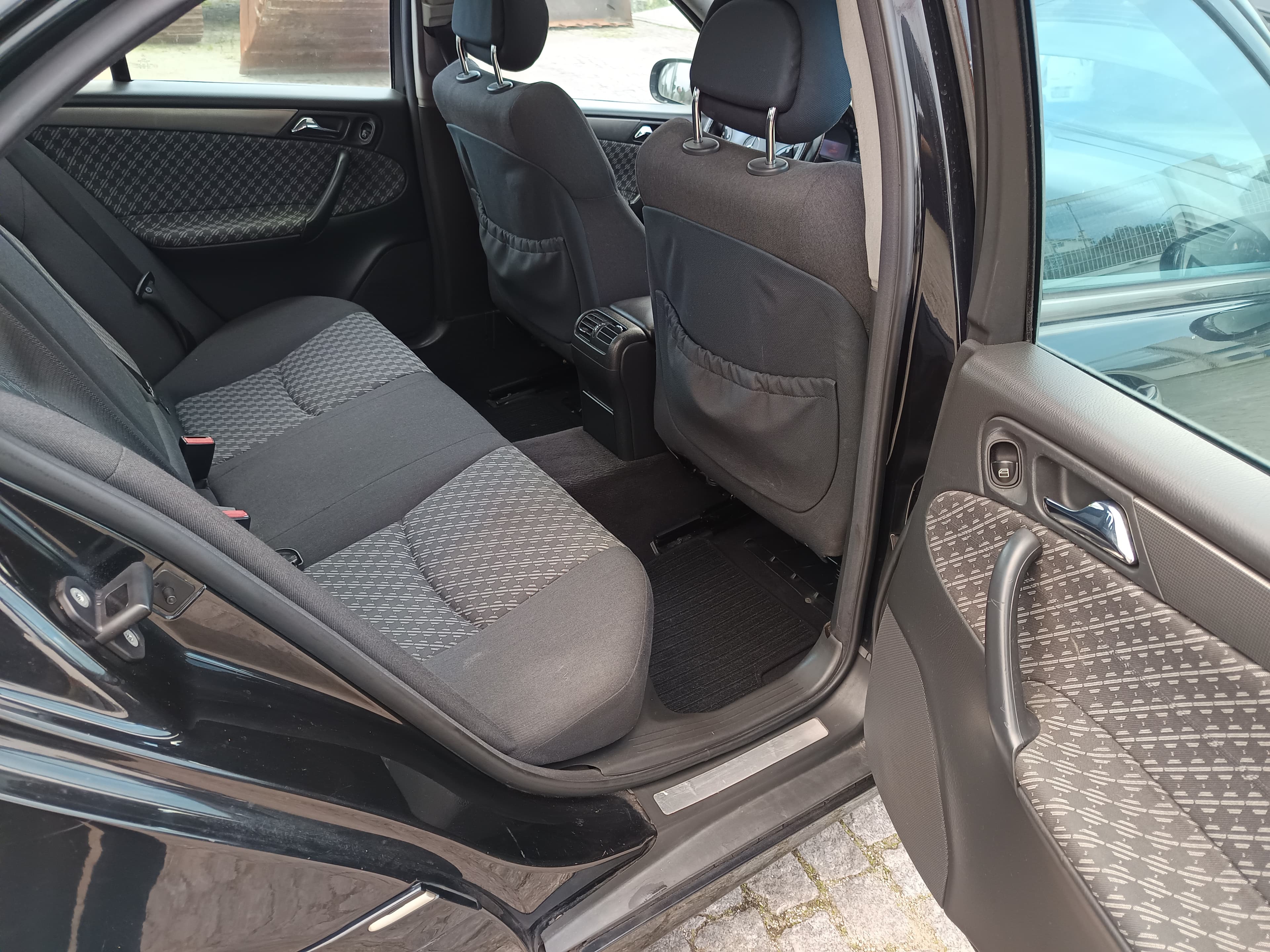 Mercedes-Benz C220 CDI · Ano 2000 — imagen 26