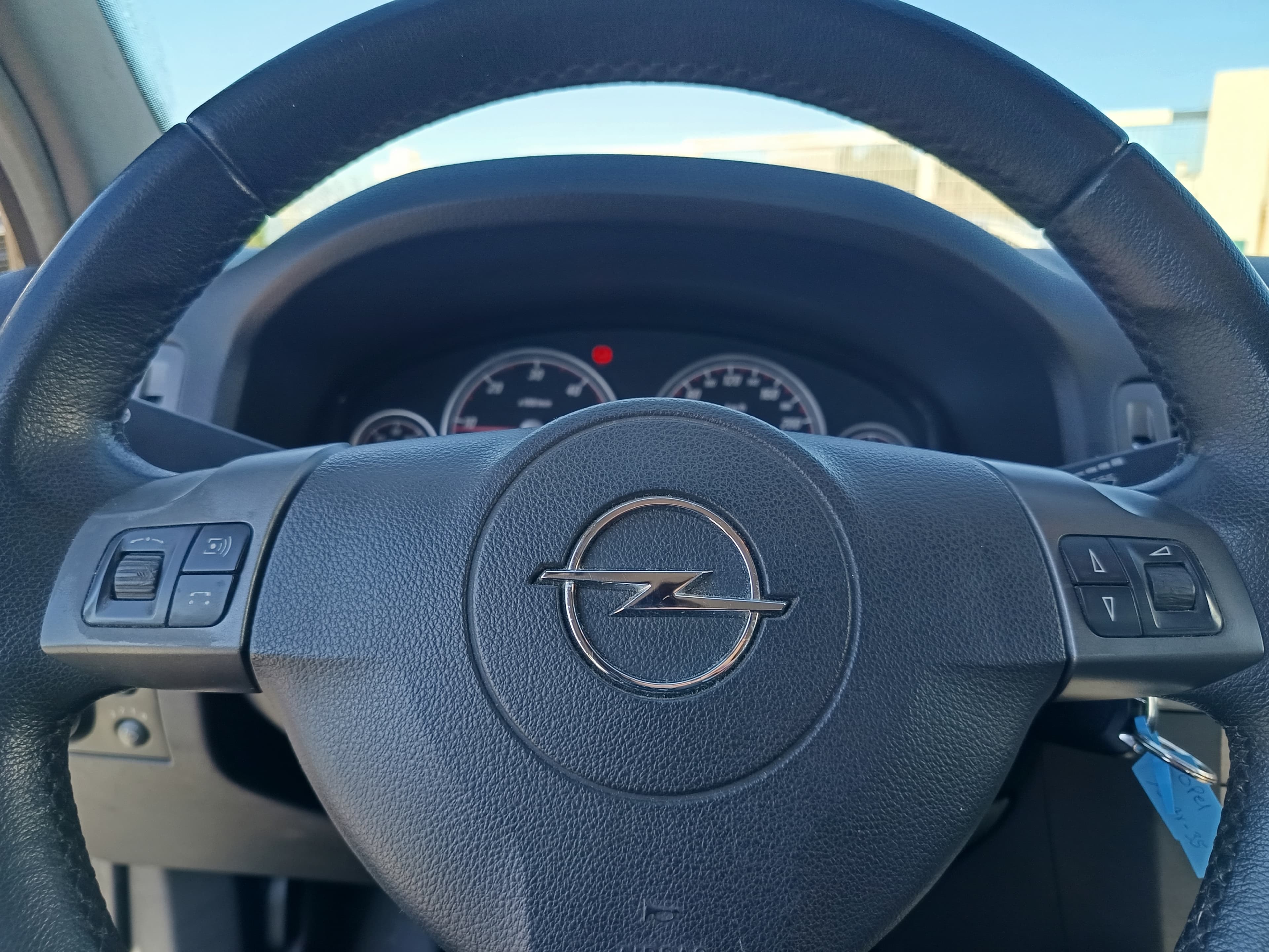 Opel Vectra · Ano 2005 — imagem 40