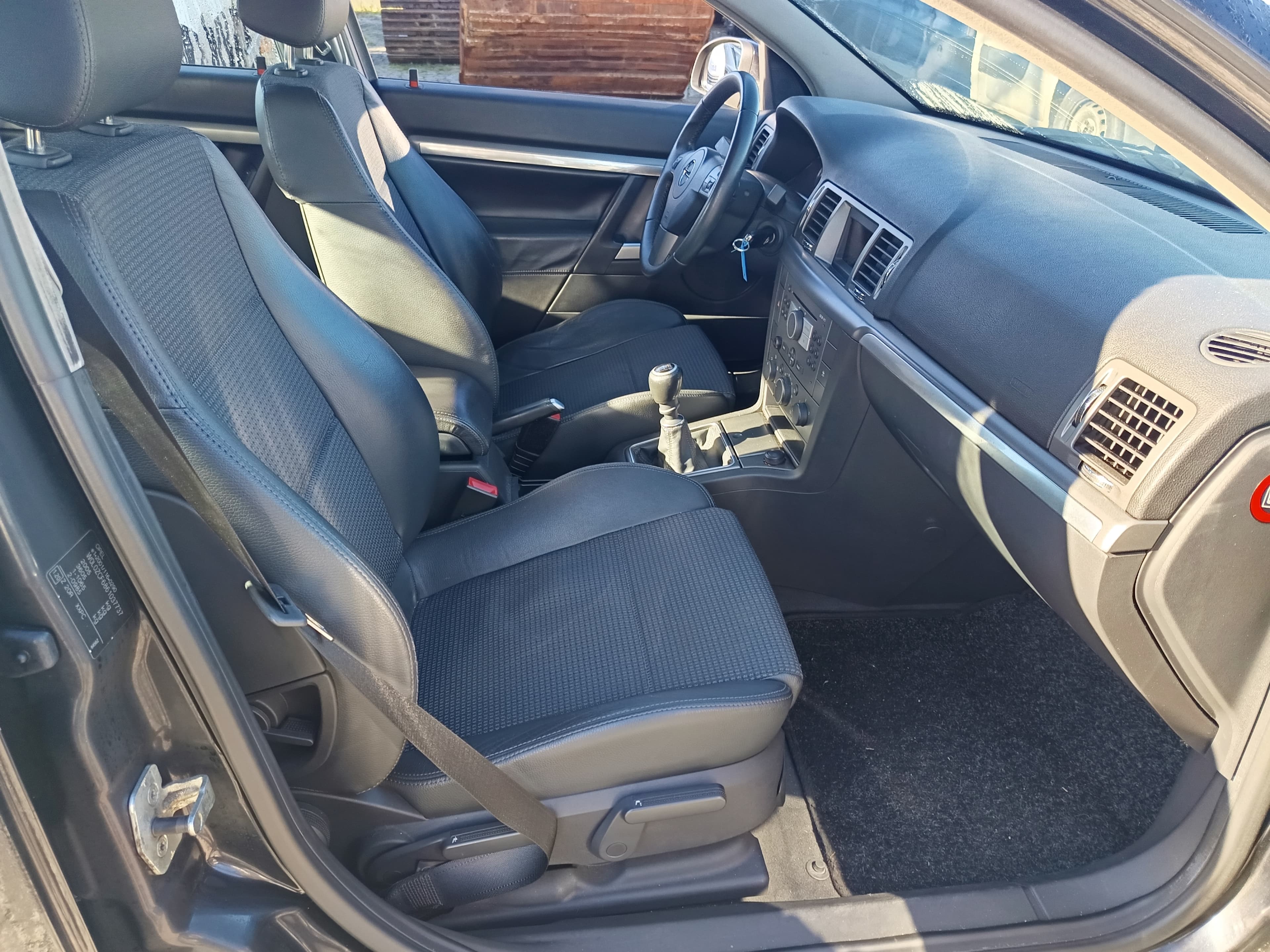 Opel Vectra · Ano 2005 — imagem 27