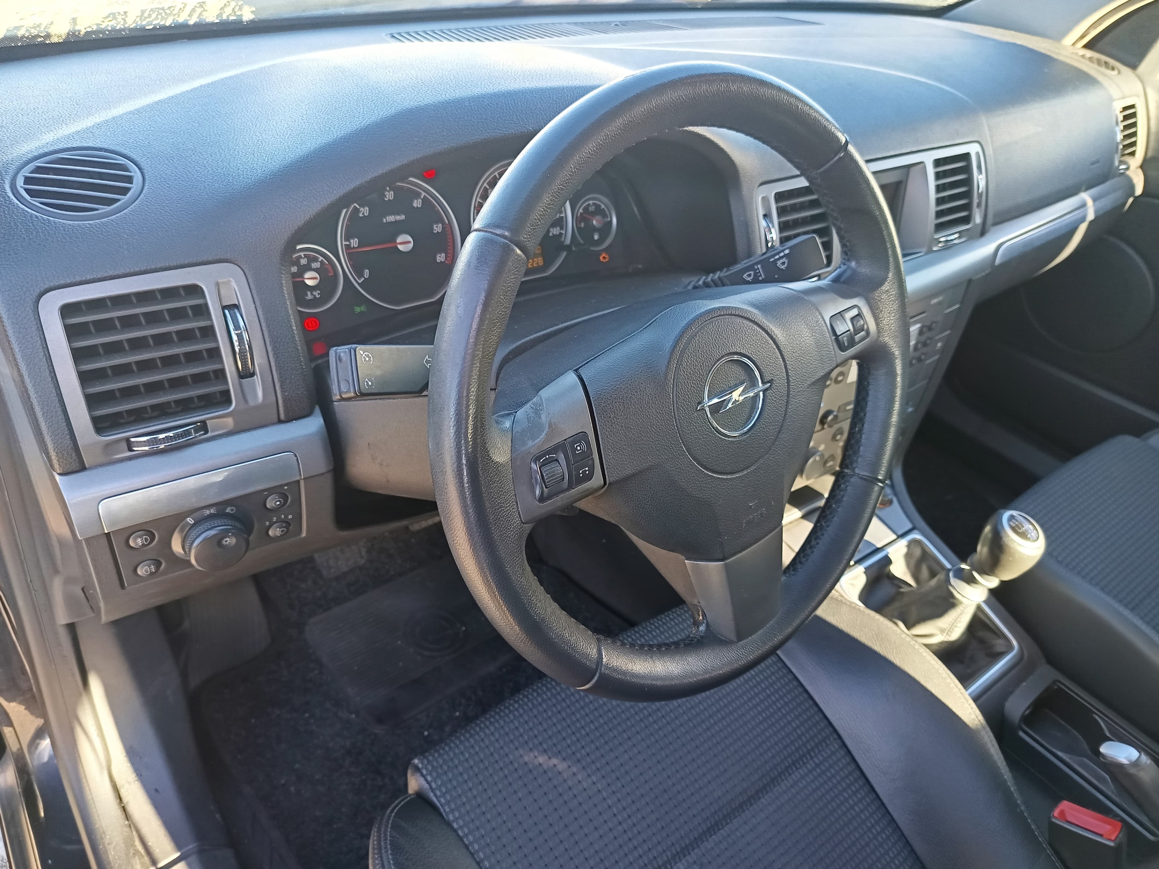 Opel Vectra · Ano 2005 — imagem 36