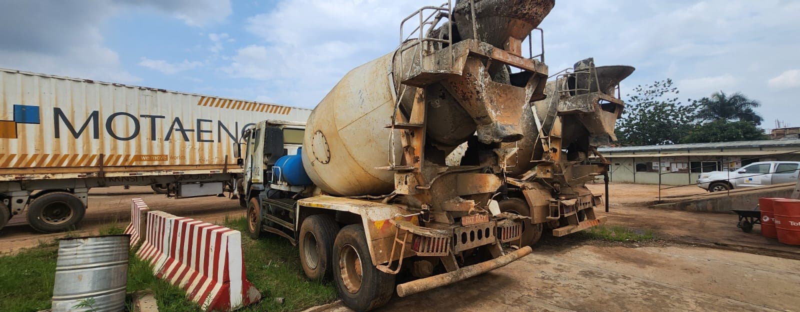 TATA 7M3 Concrete Mixer Truck — imagem 4