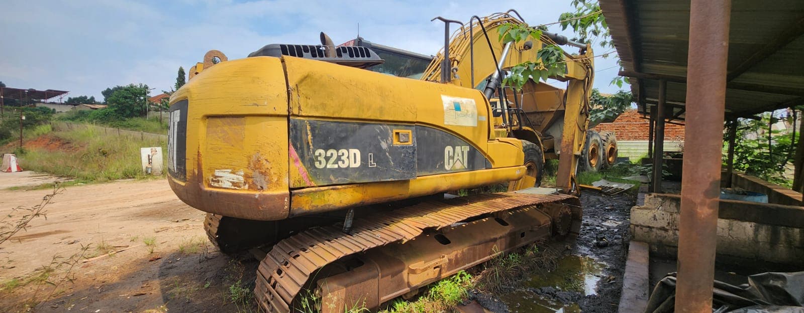 CATERPILLAR 25T Crawler Excavator with Spare Parts — imagen 9