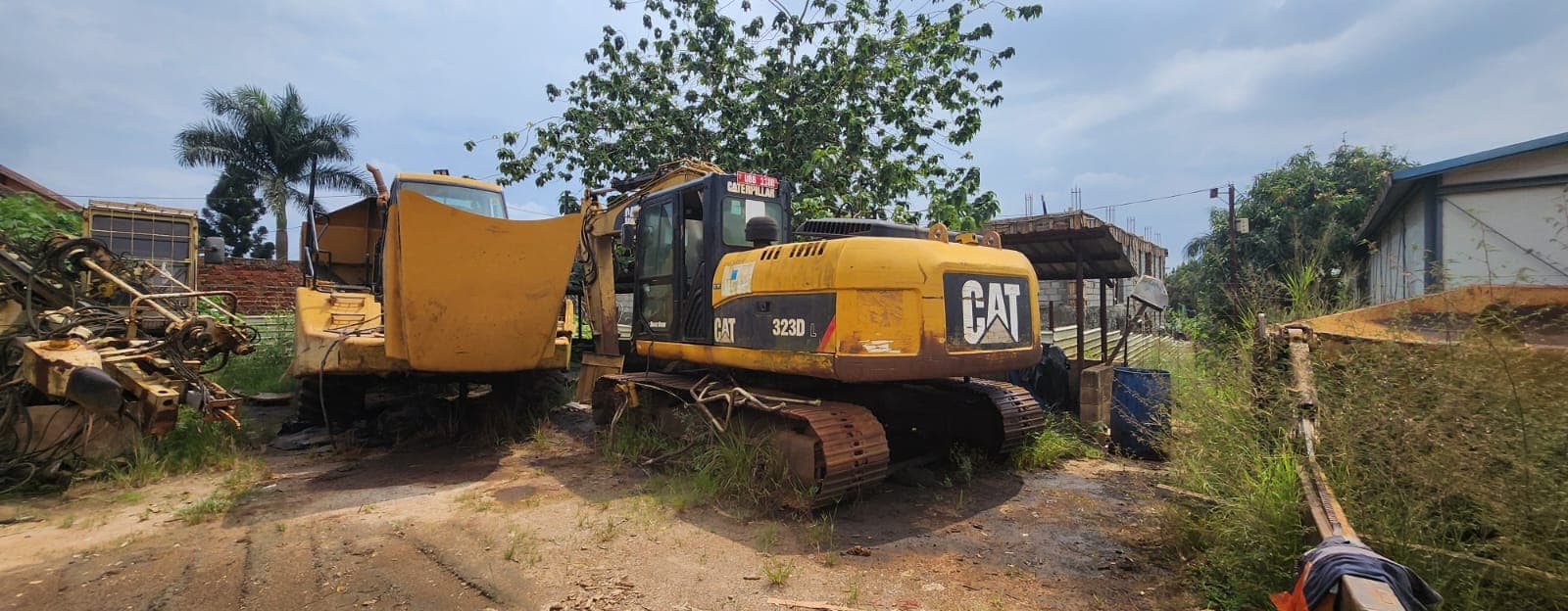 CATERPILLAR 25T Crawler Excavator with Spare Parts — imagen 5