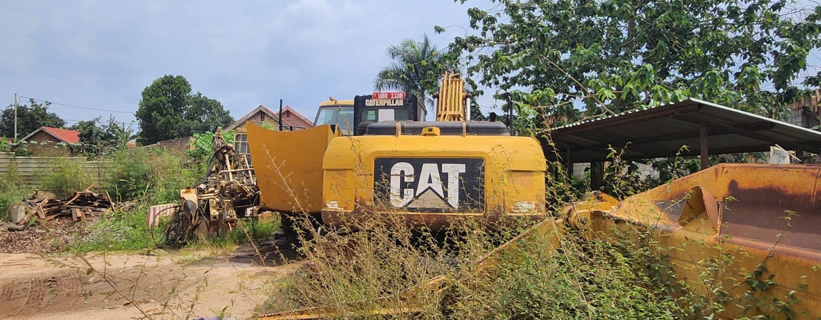 CATERPILLAR 25T Crawler Excavator with Spare Parts — imagen 7