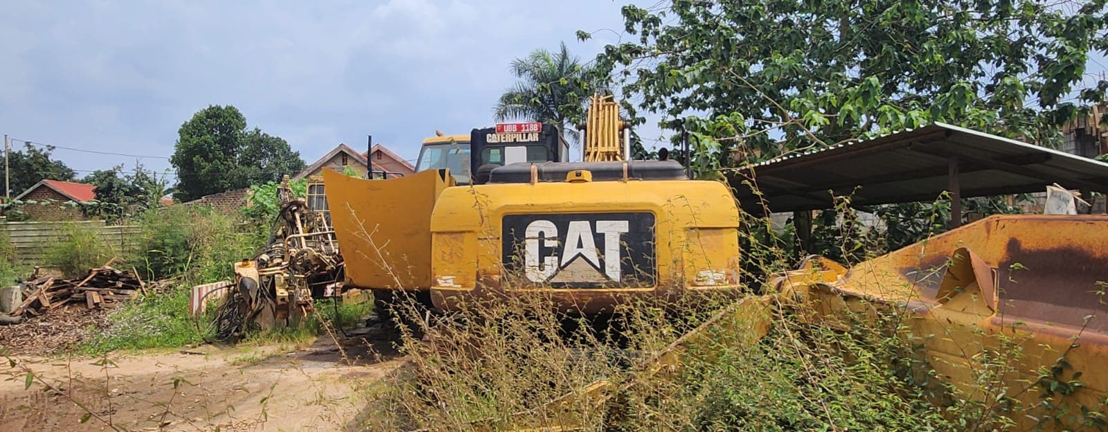 CATERPILLAR 25T Crawler Excavator with Spare Parts — imagen 6