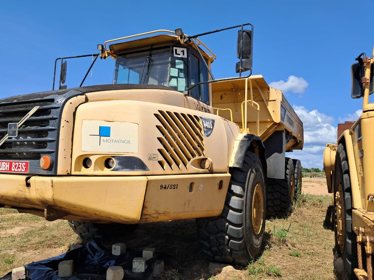 VOLVO 40T Articulated Dump Truck with Spare Parts
