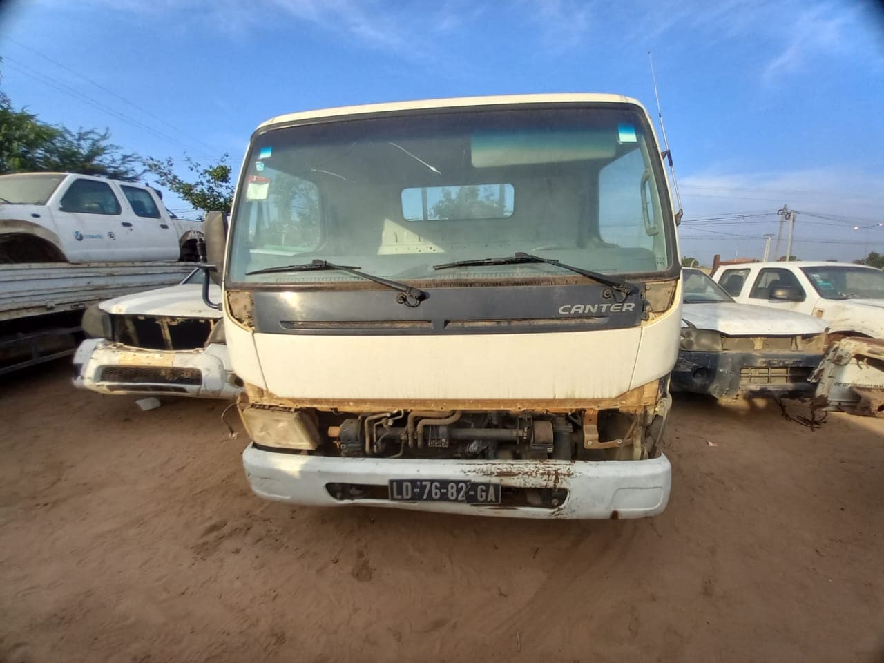 MITSUBISHI CANTER — image 2