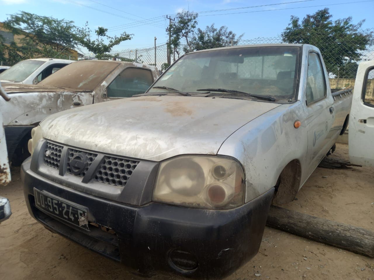 NISSAN HARDBODY — imagem 1