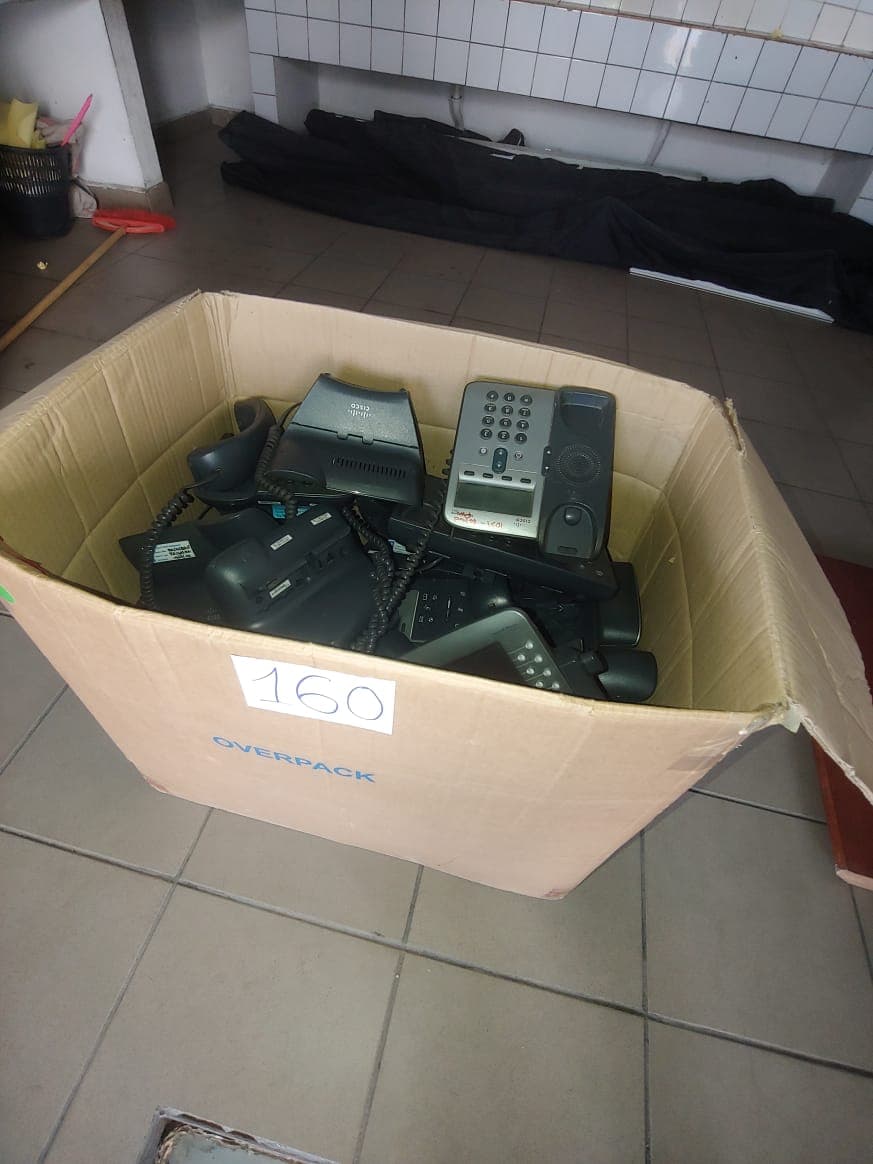 Matériel informatique et électronique — imagem 7