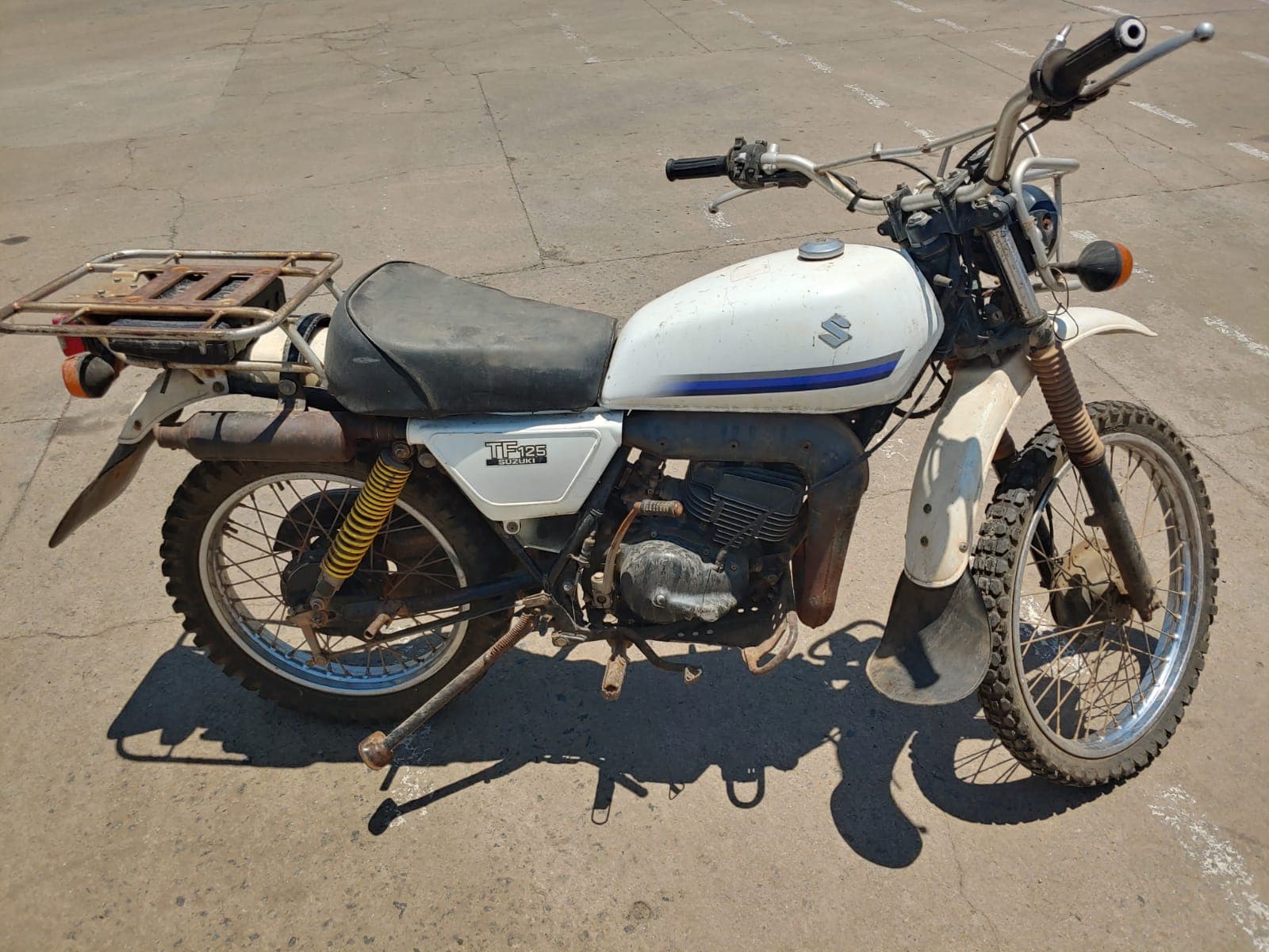Moto SUZUKI RF 125