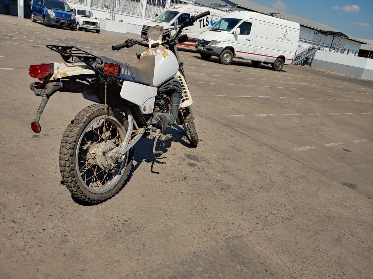 Moto YAMAHA DT 125 — imagen 2
