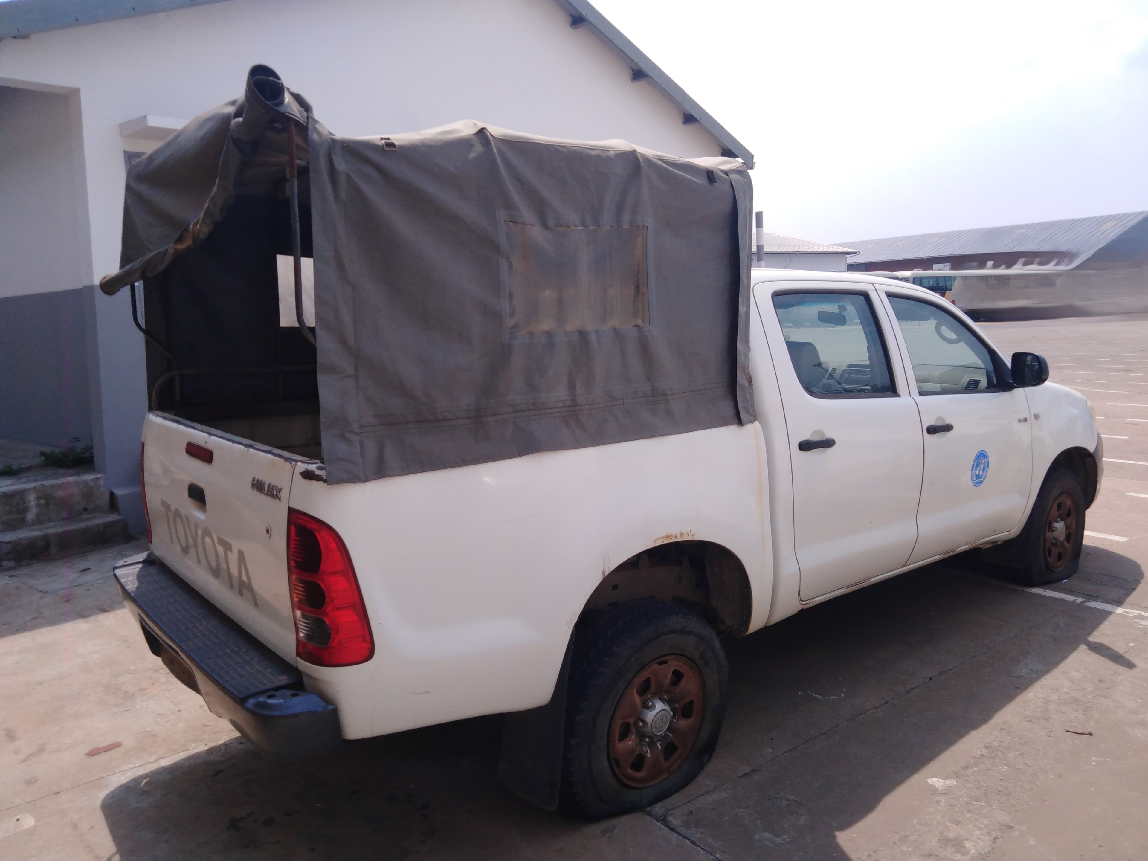 Voiture TOYOTA HILUX — imagem 6