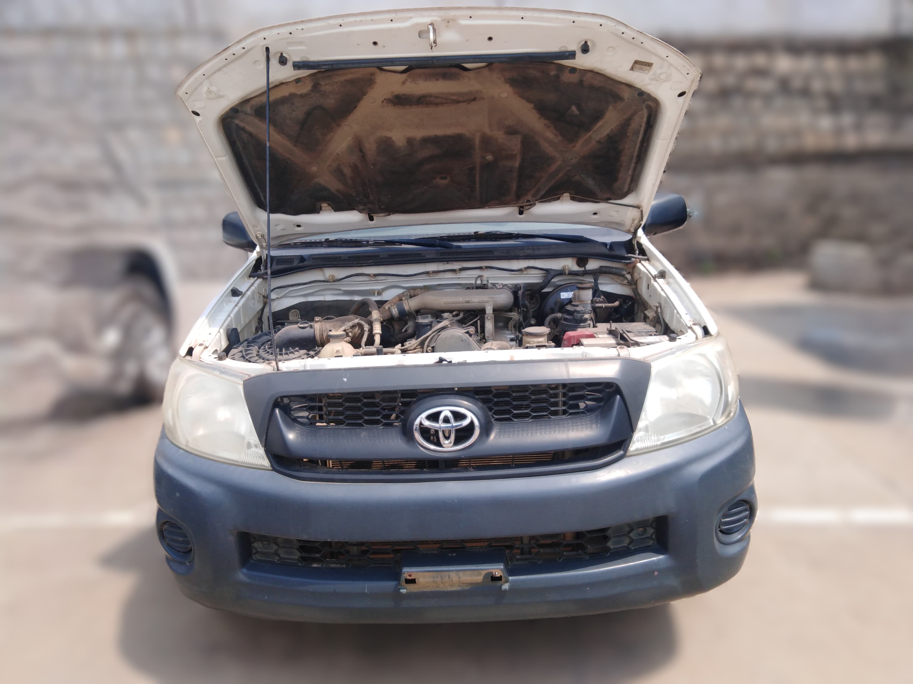 Voiture TOYOTA HILUX — imagem 5