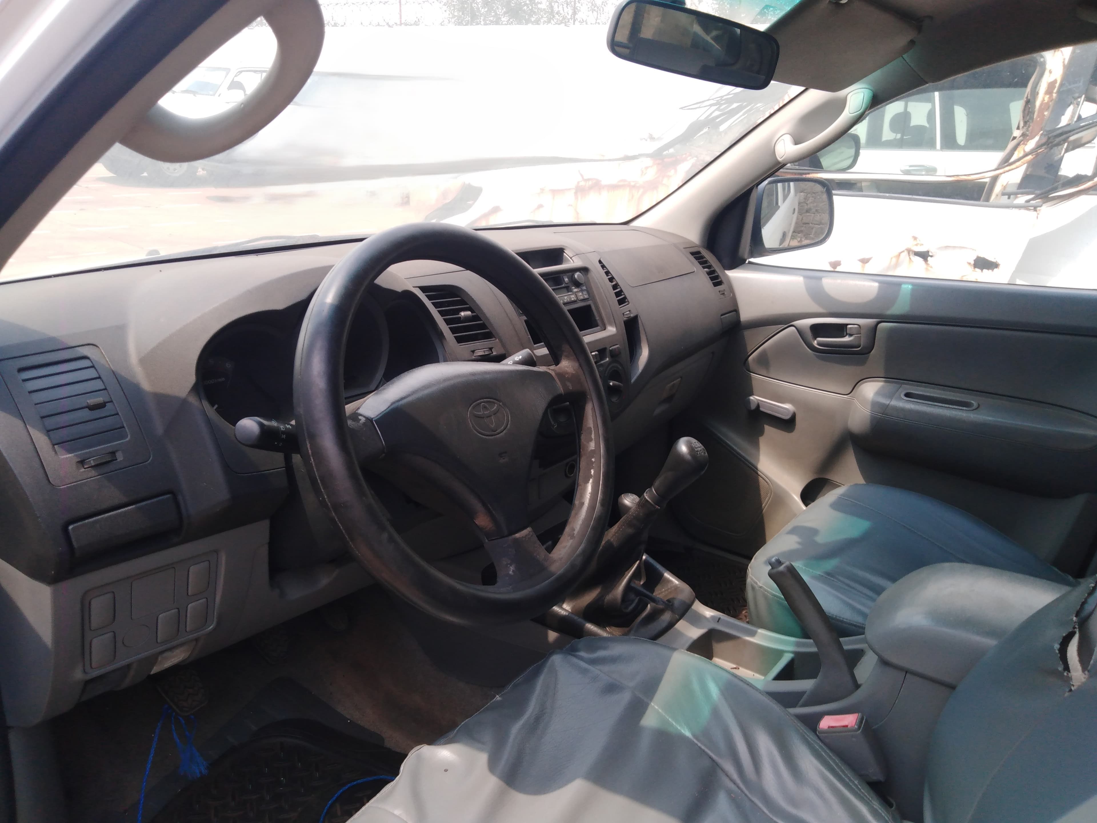 Voiture TOYOTA HILUX — imagem 8