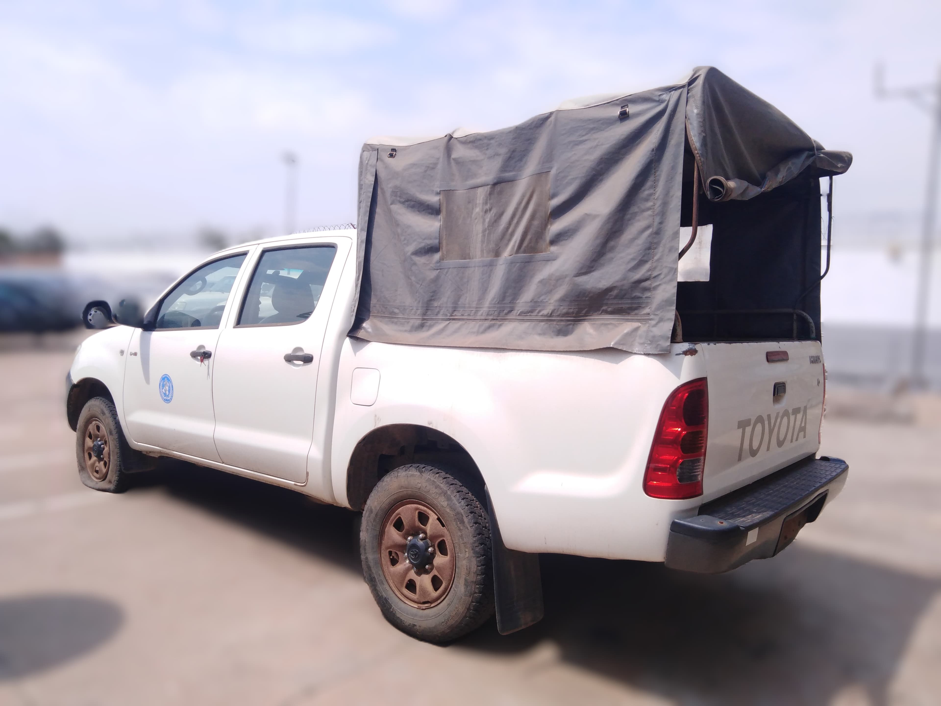 Voiture TOYOTA HILUX — imagem 4