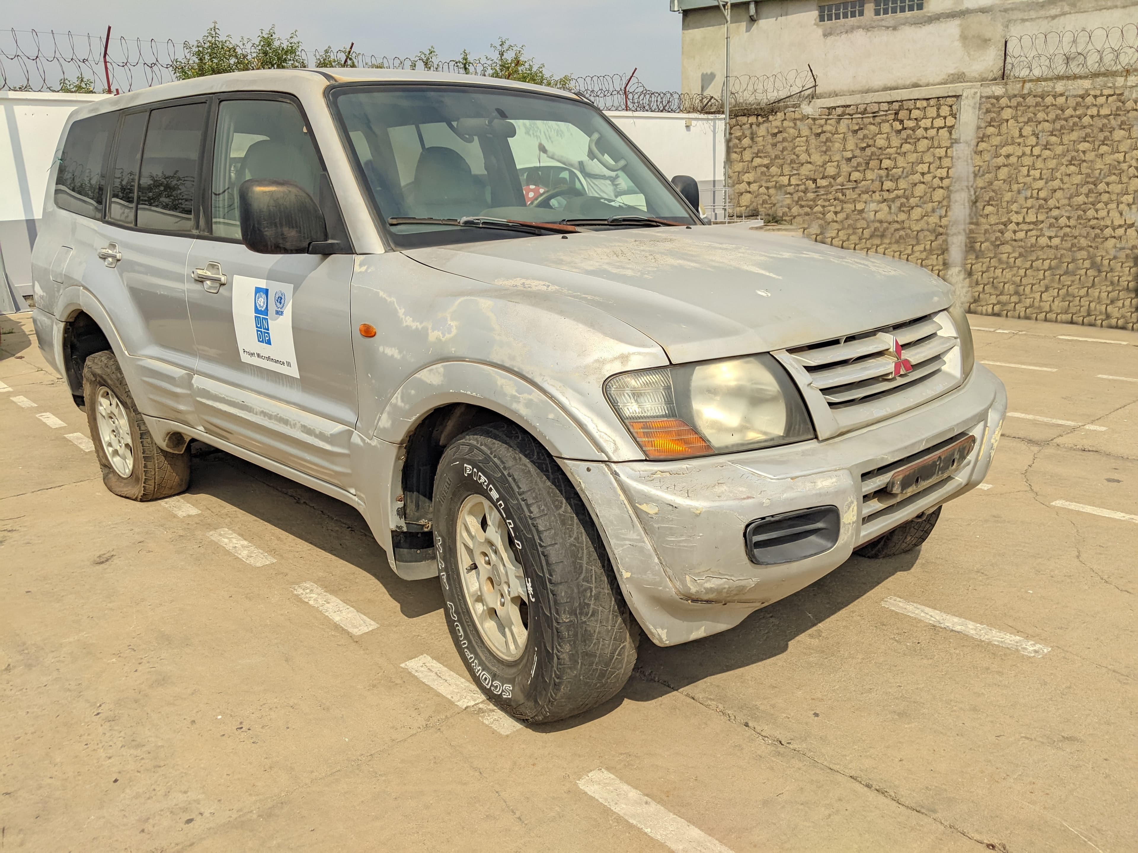 Voiture MITSUBISHI Pajero — image 2