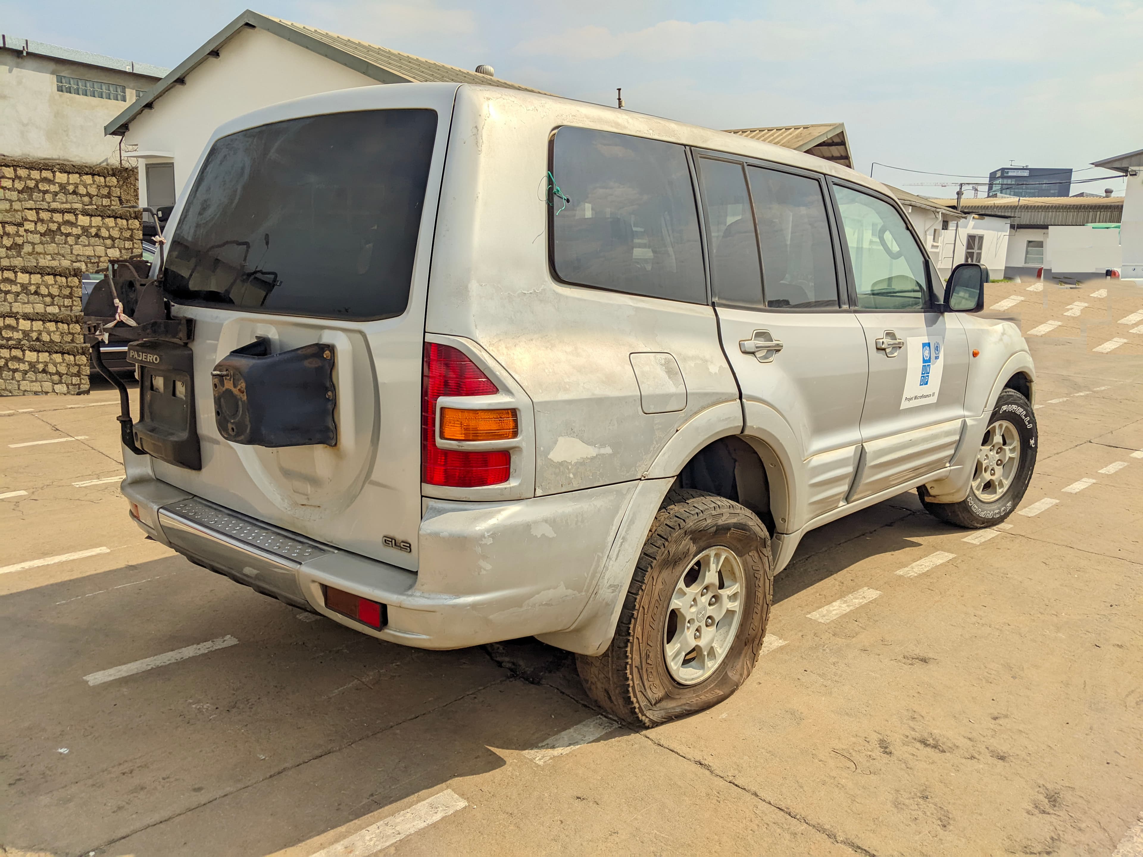 Voiture MITSUBISHI Pajero — image 4