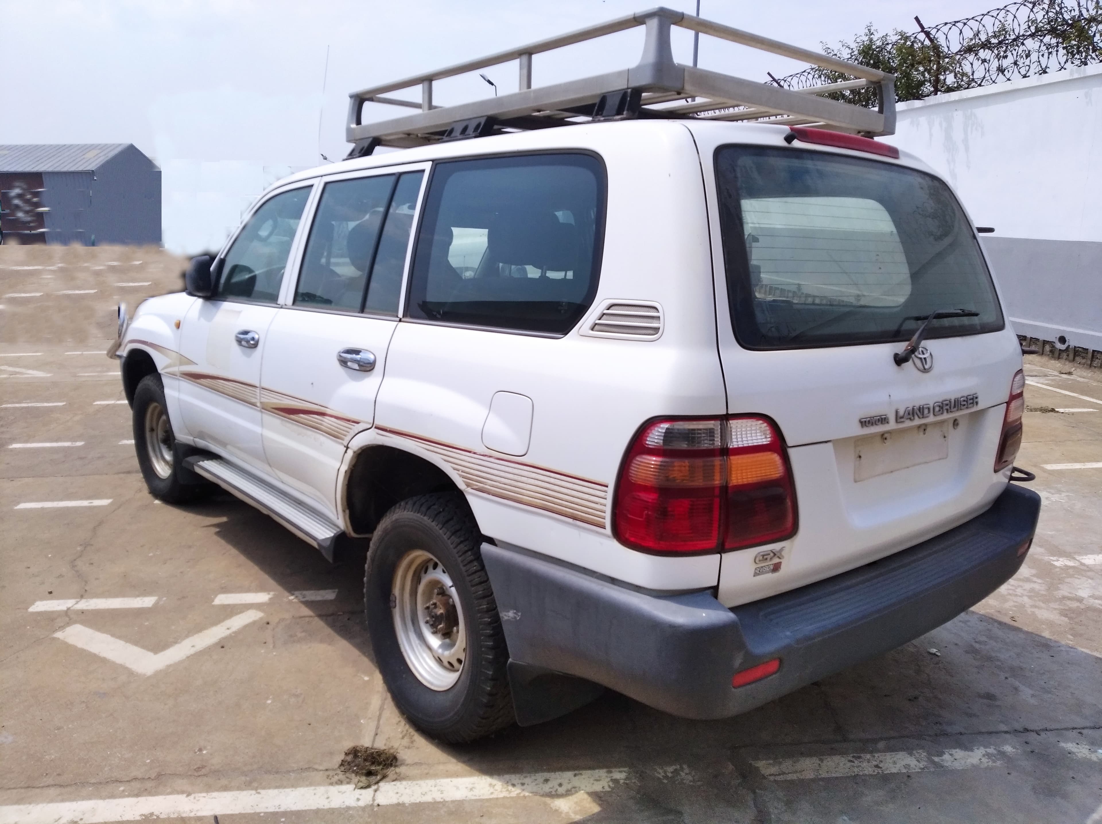 Voiture TOYOTA Land Cruiser — imagem 4