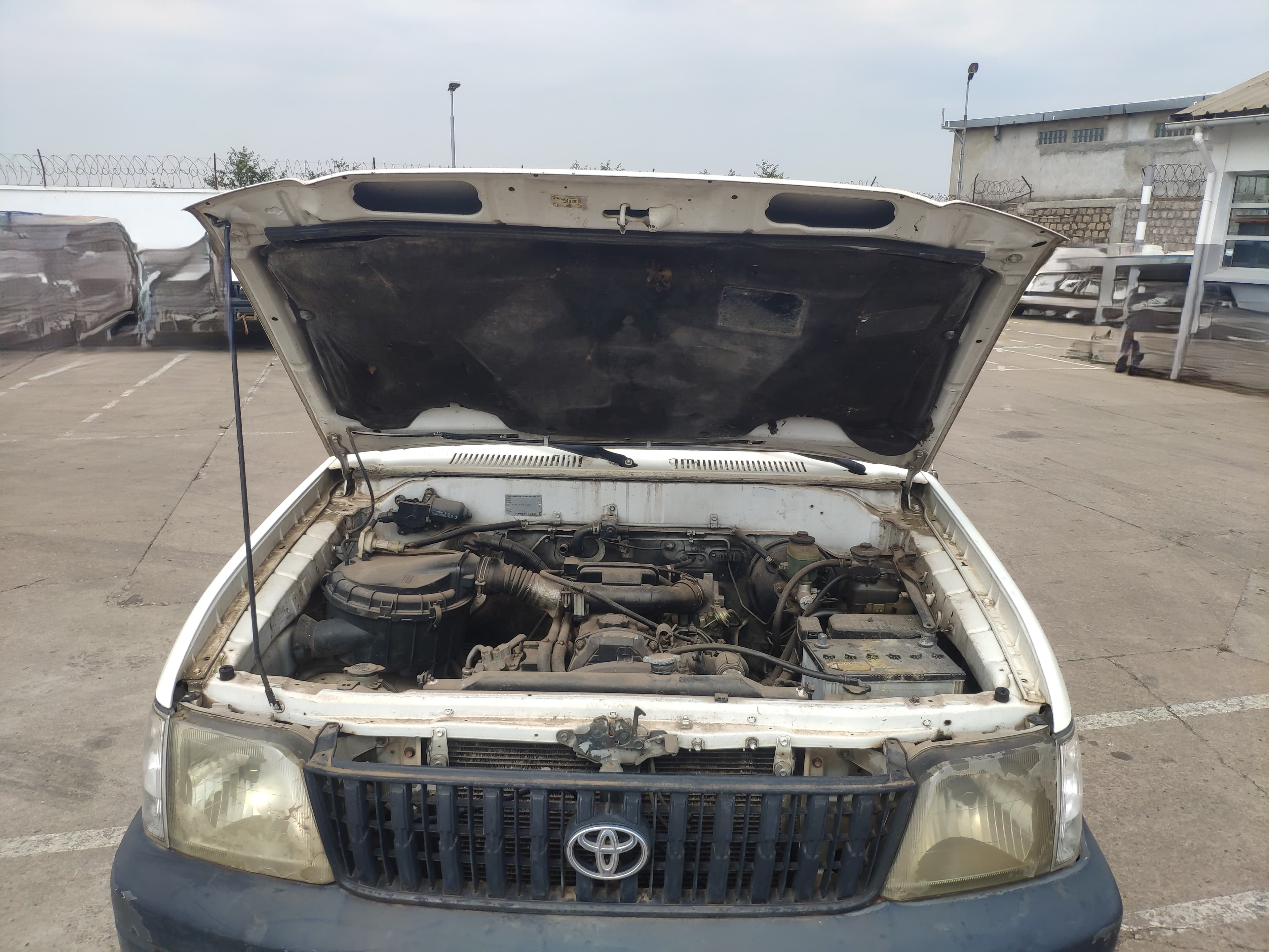 Voiture TOYOTA Prado — imagem 5