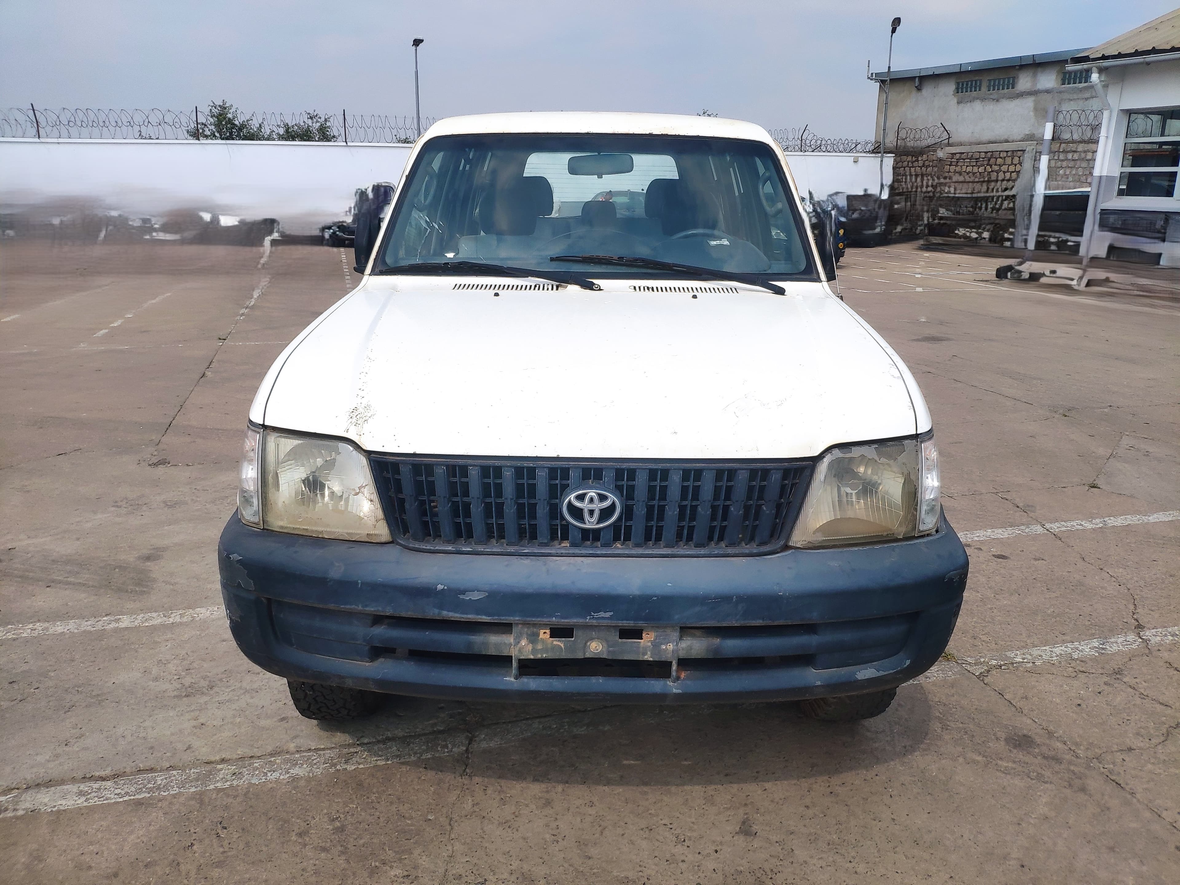 Voiture TOYOTA Prado — imagem 2