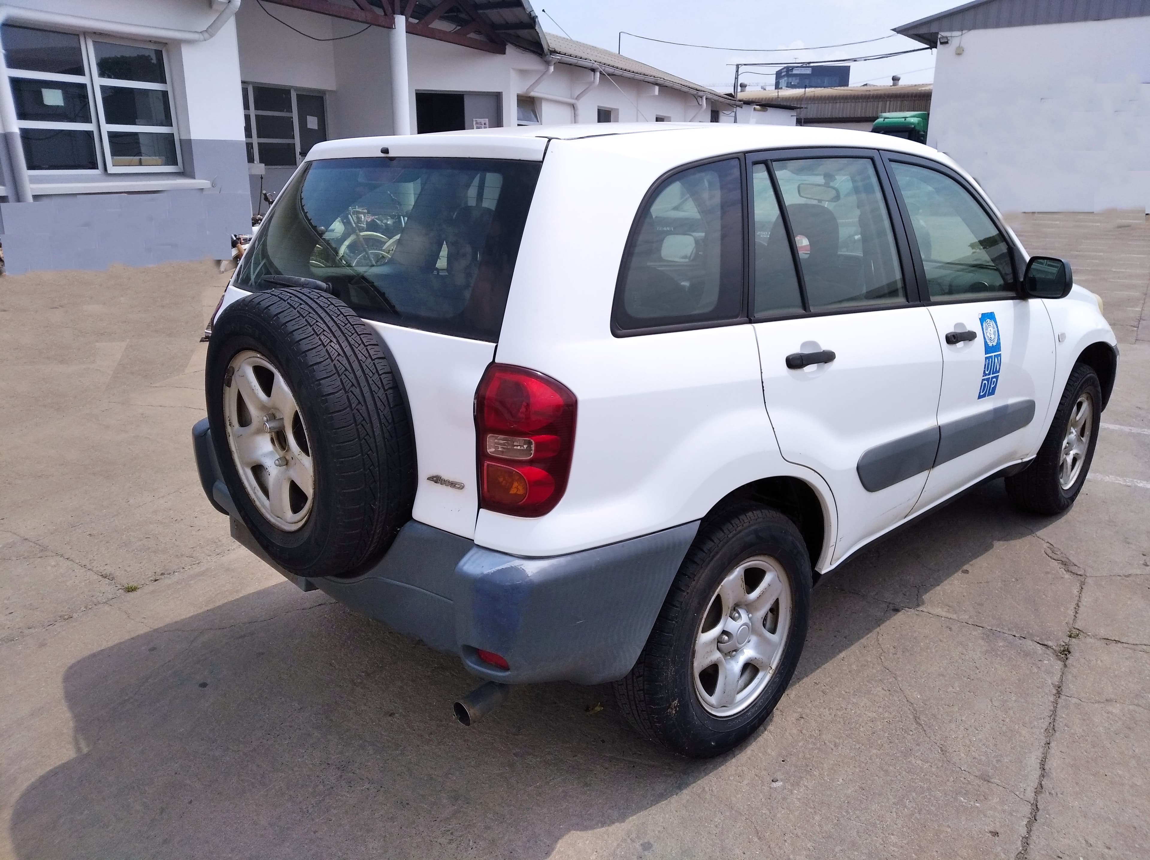 Voiture TOYOTA RAV 4 — imagem 3