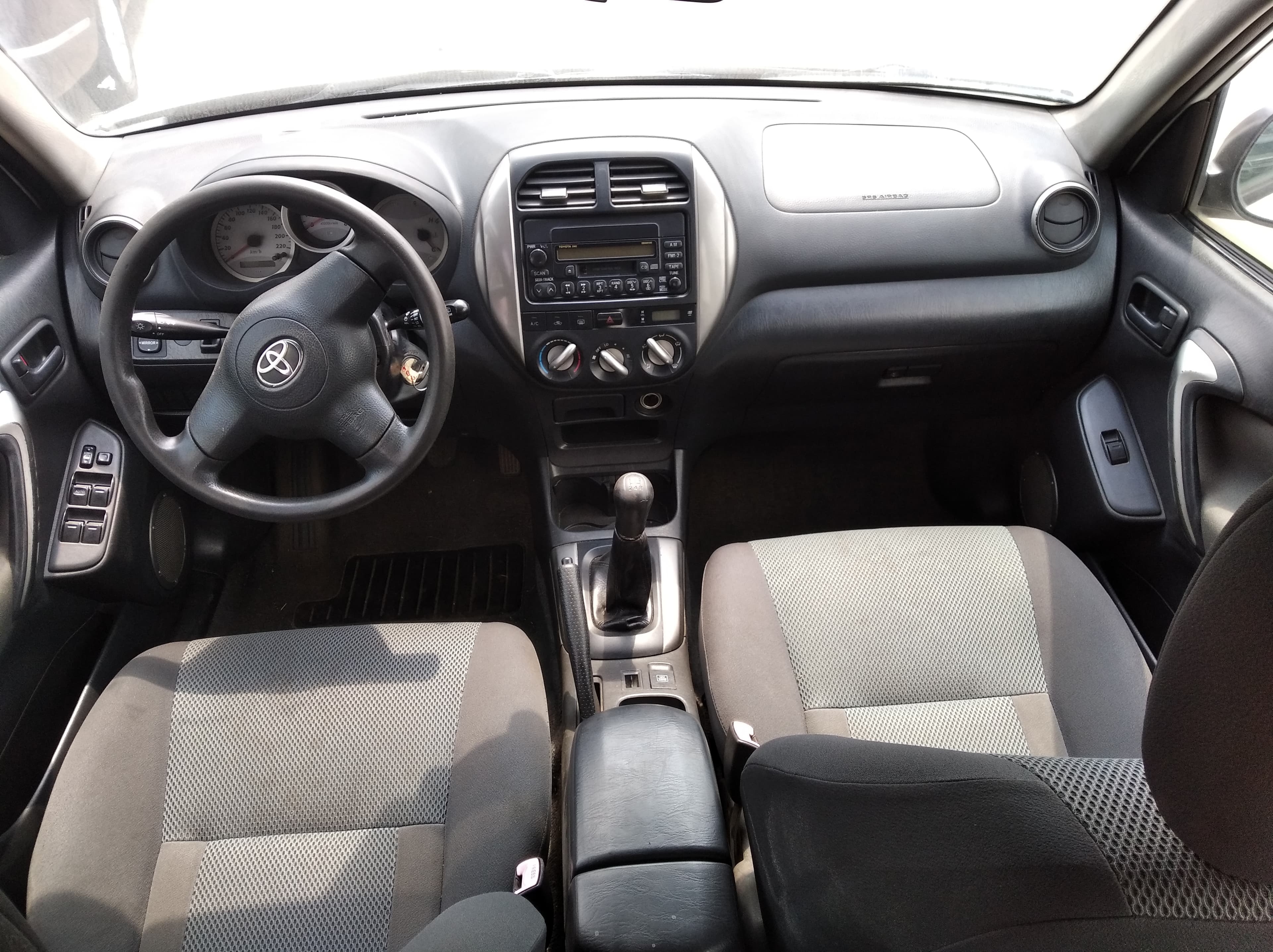 Voiture TOYOTA RAV 4 — imagem 6