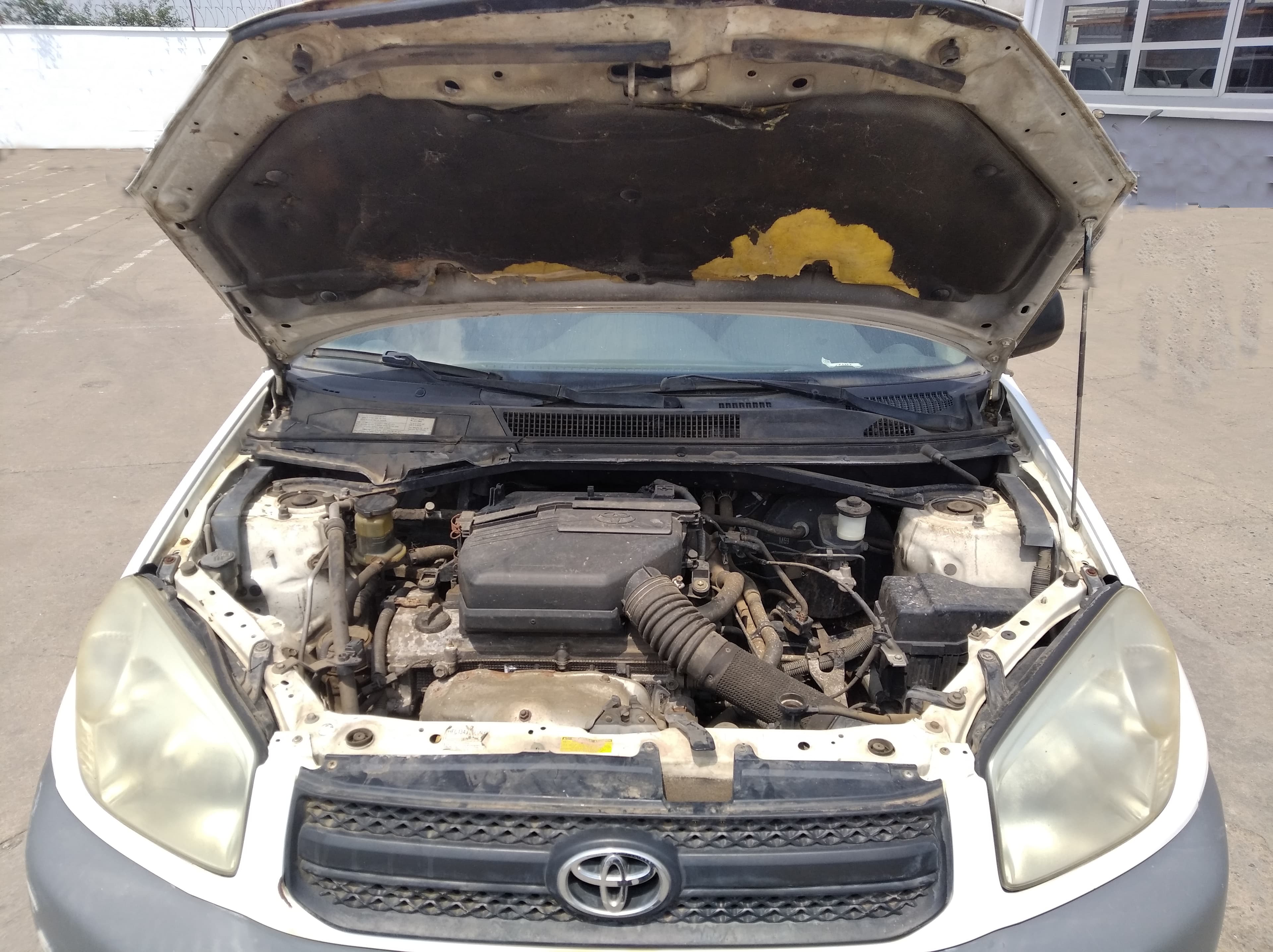 Voiture TOYOTA RAV 4 — imagem 4