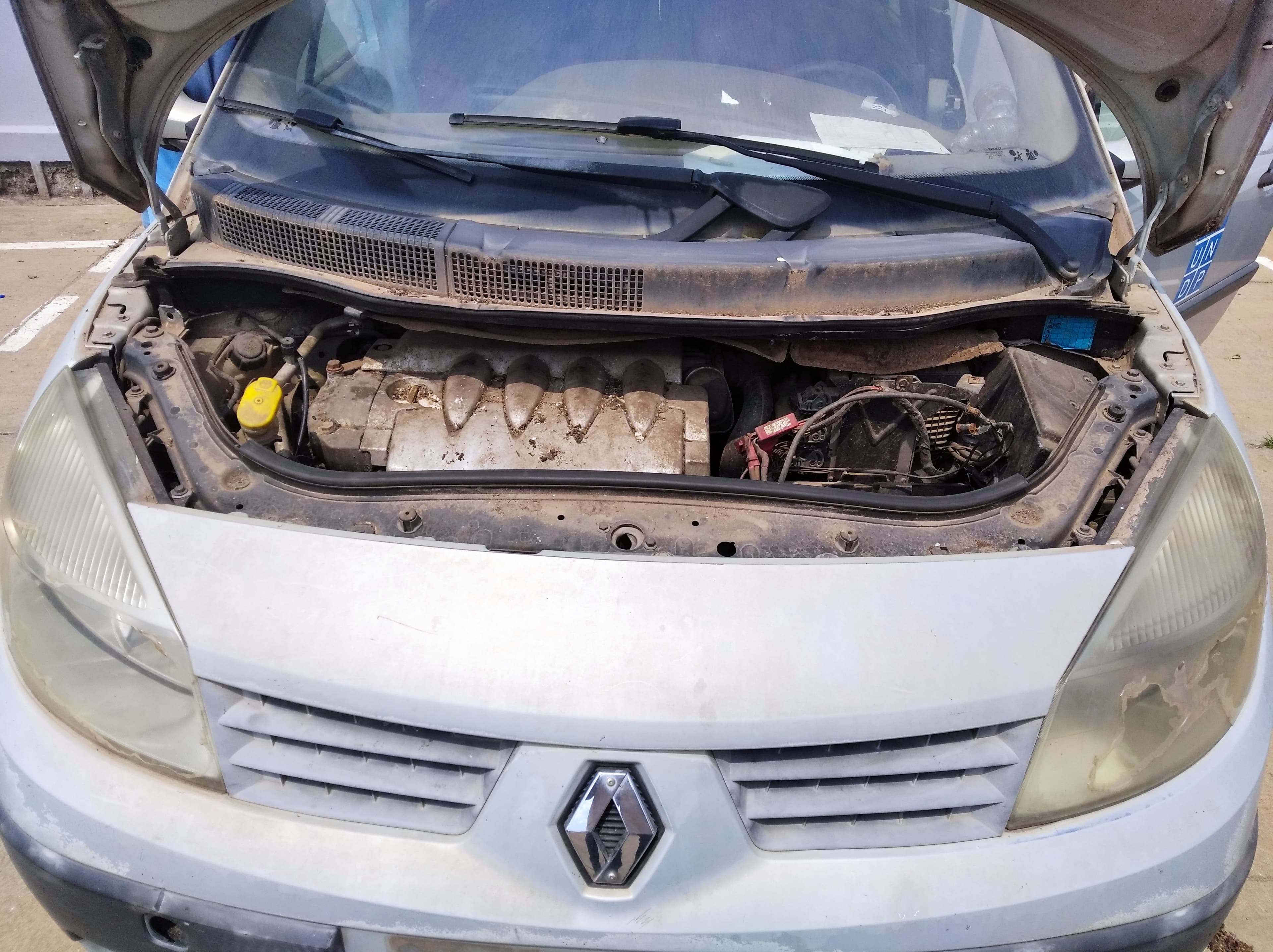 Voiture RENAULT Scenic — image 4