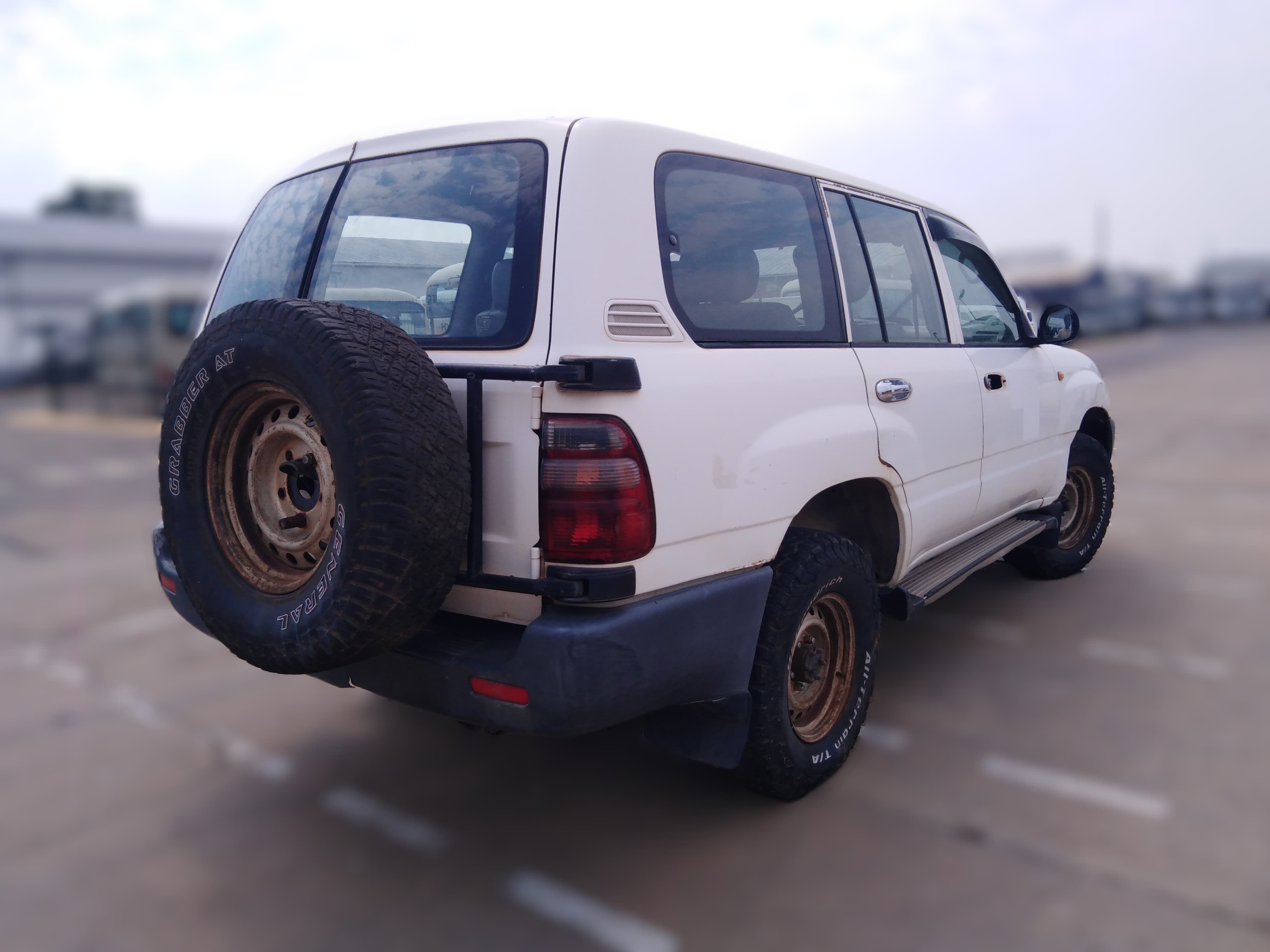 Voiture TOYOTA Land Cruiser — image 2