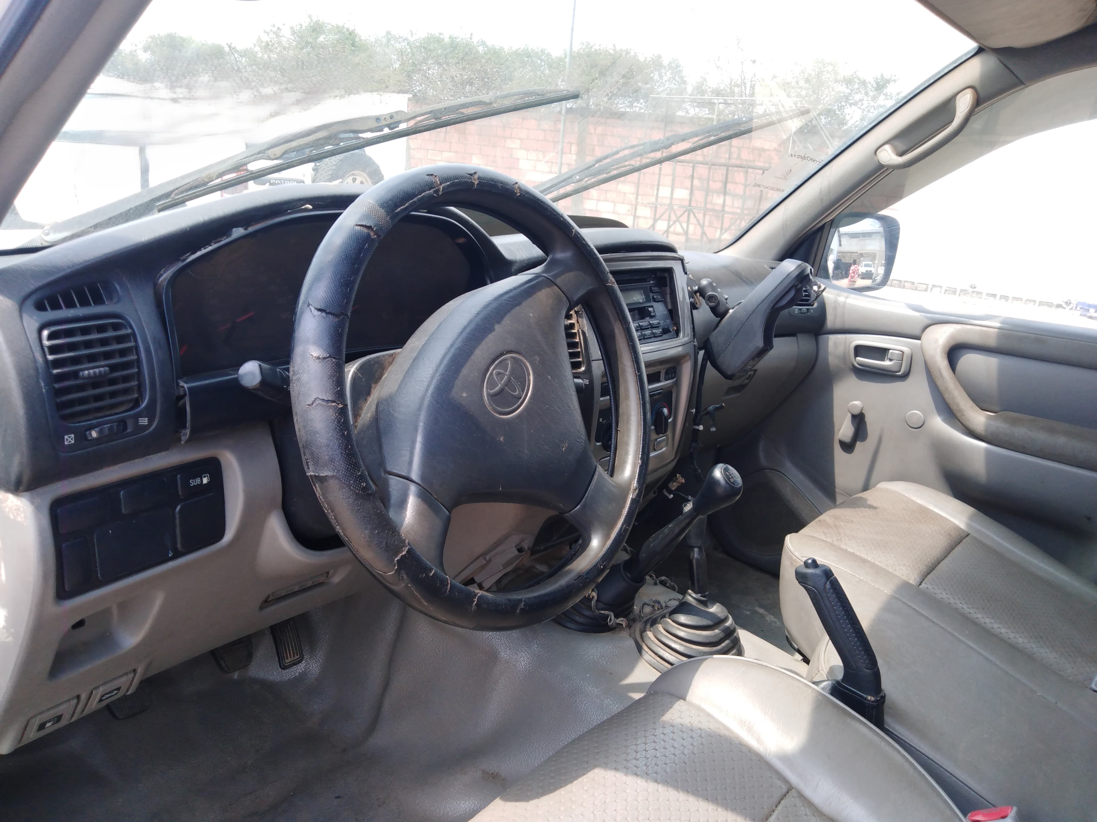 Voiture TOYOTA Land Cruiser — image 6