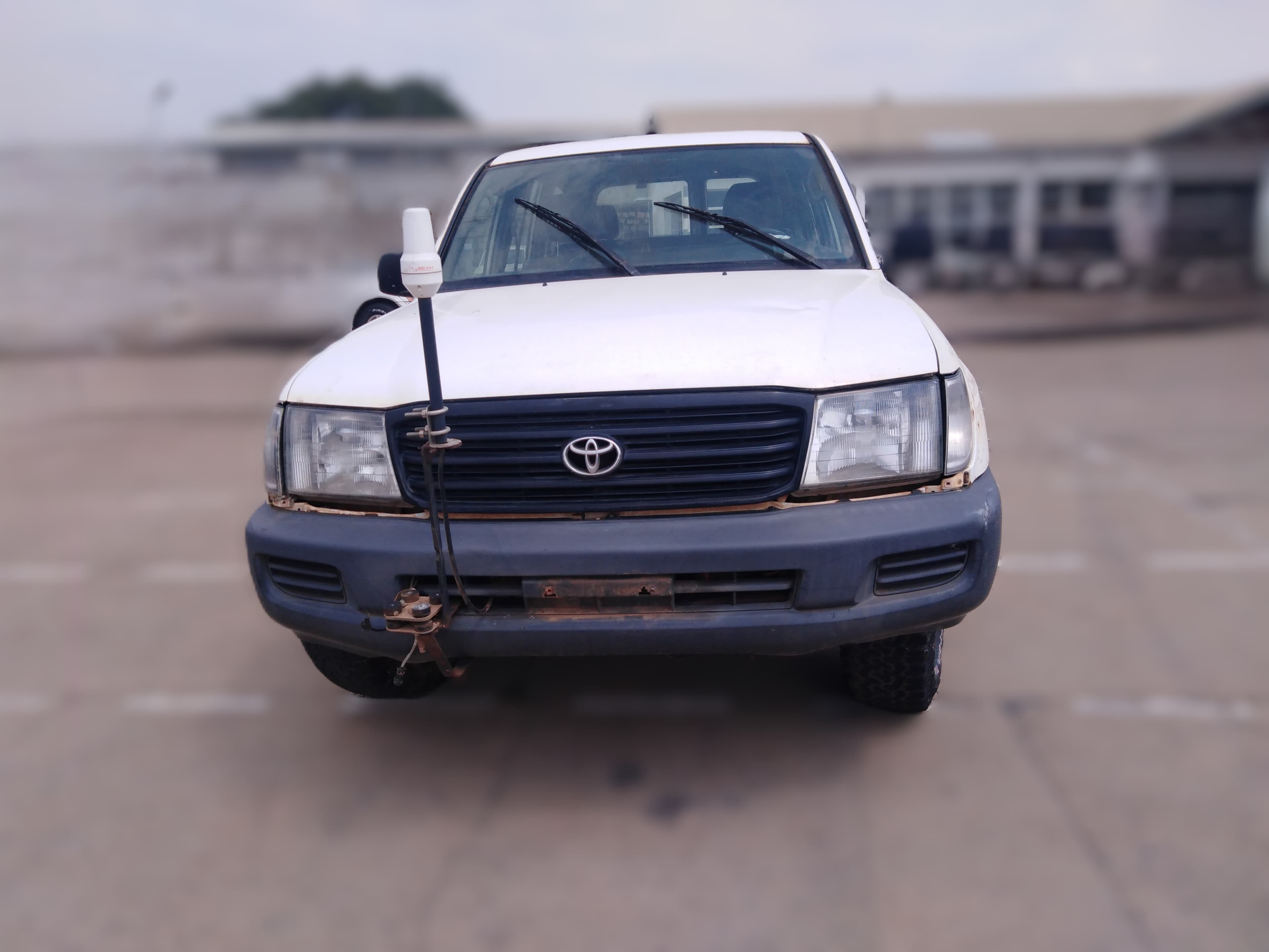 Voiture TOYOTA Land Cruiser — image 10