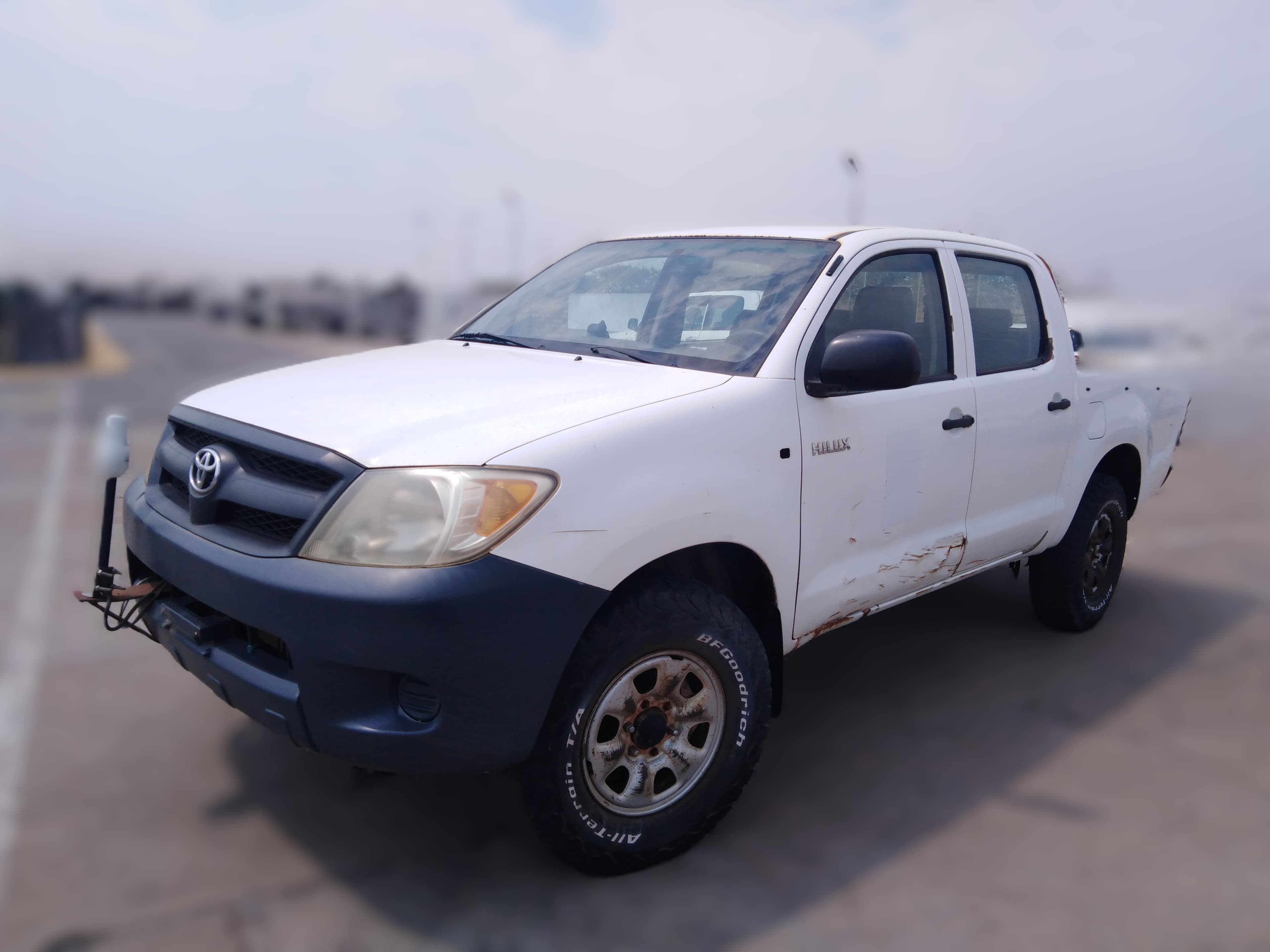 Voiture TOYOTA Hilux — image 3