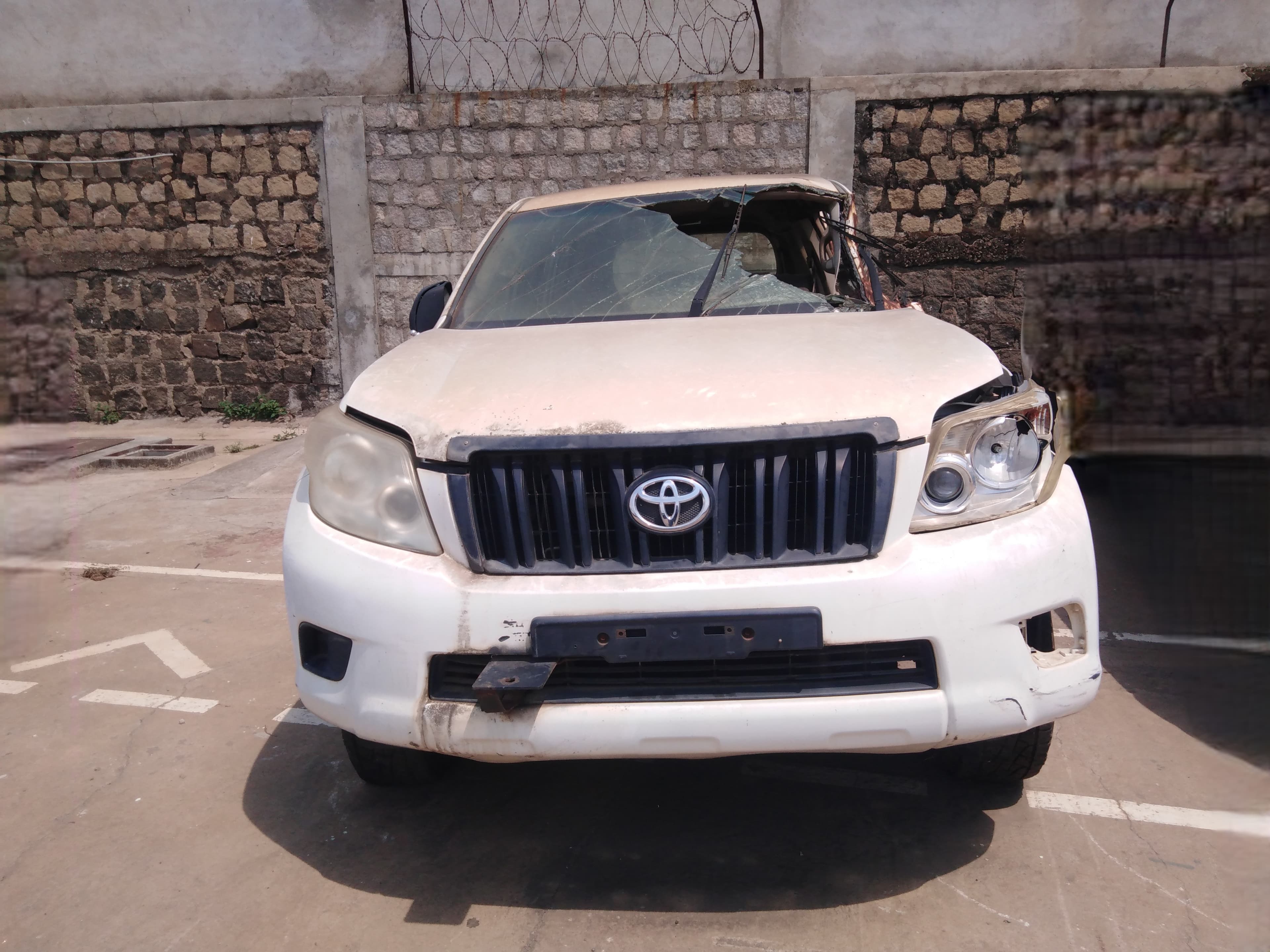 Voiture TOYOTA Prado — imagen 1