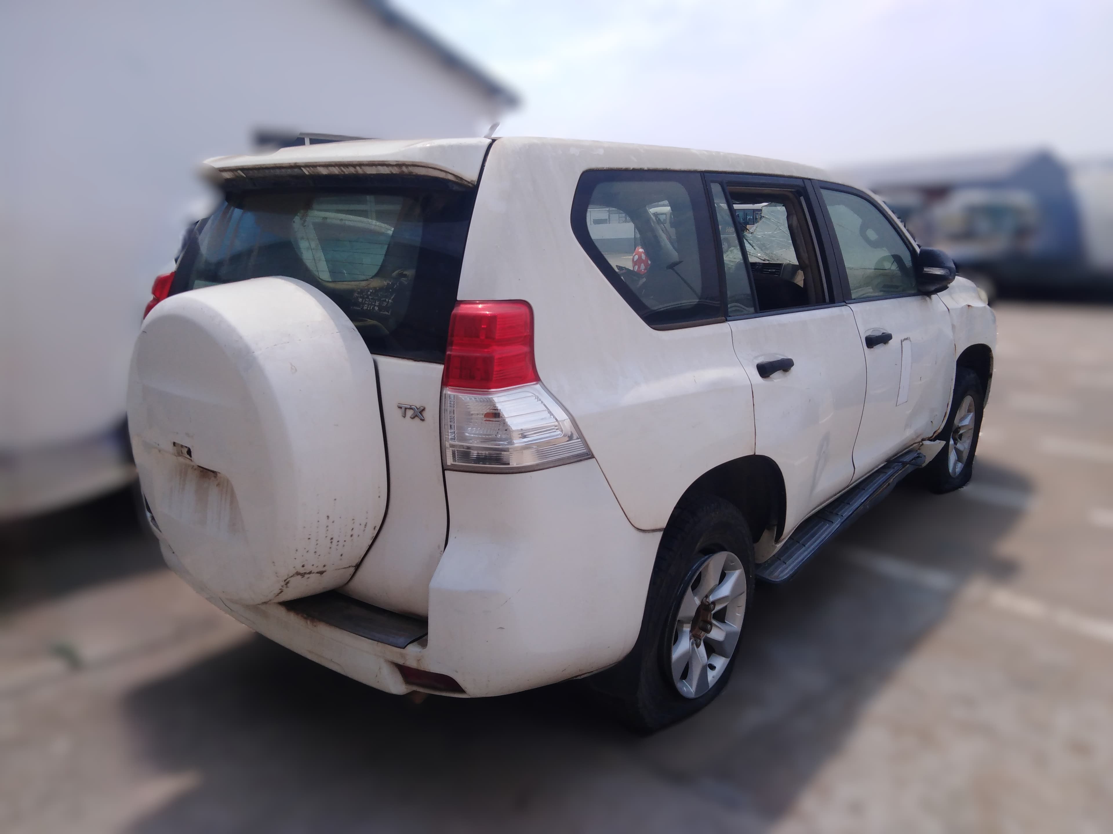 Voiture TOYOTA Prado — imagen 4