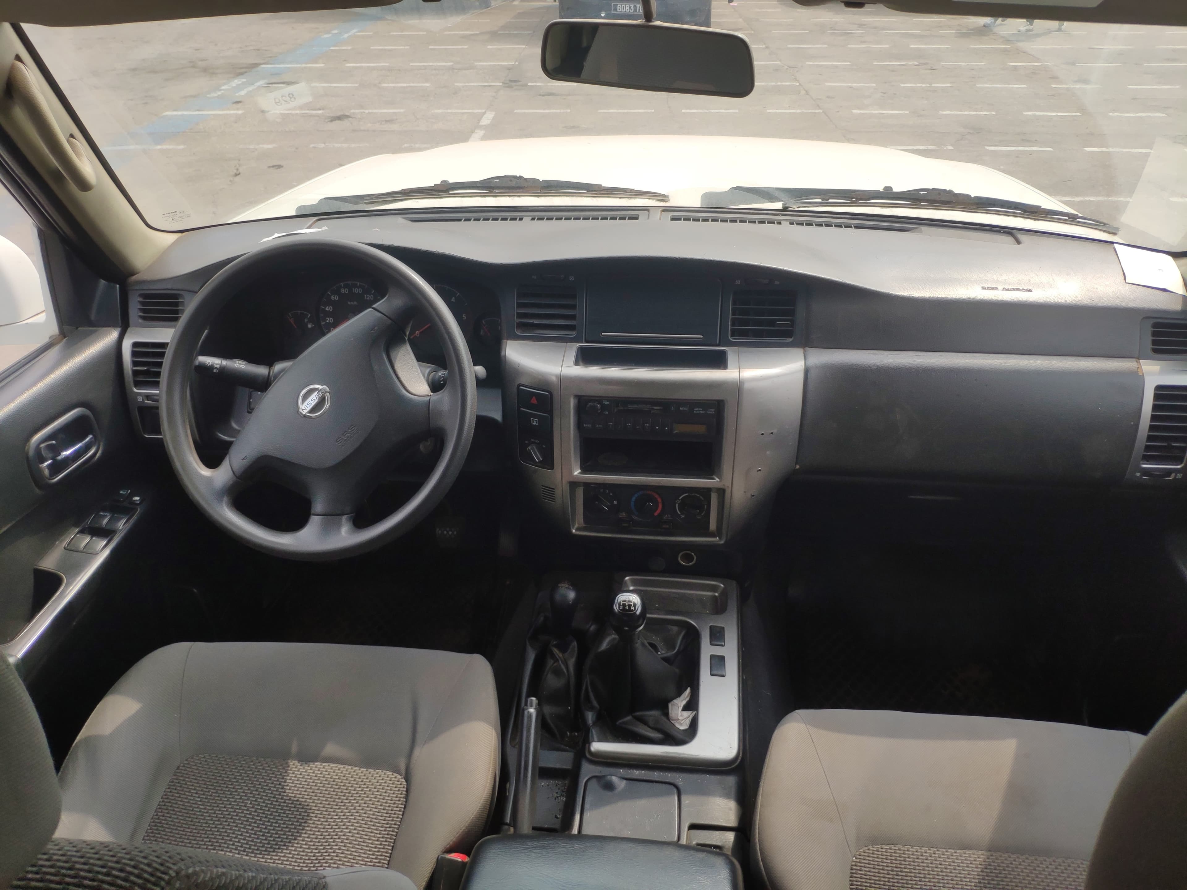 Voiture NISSAN Patrol — imagem 8